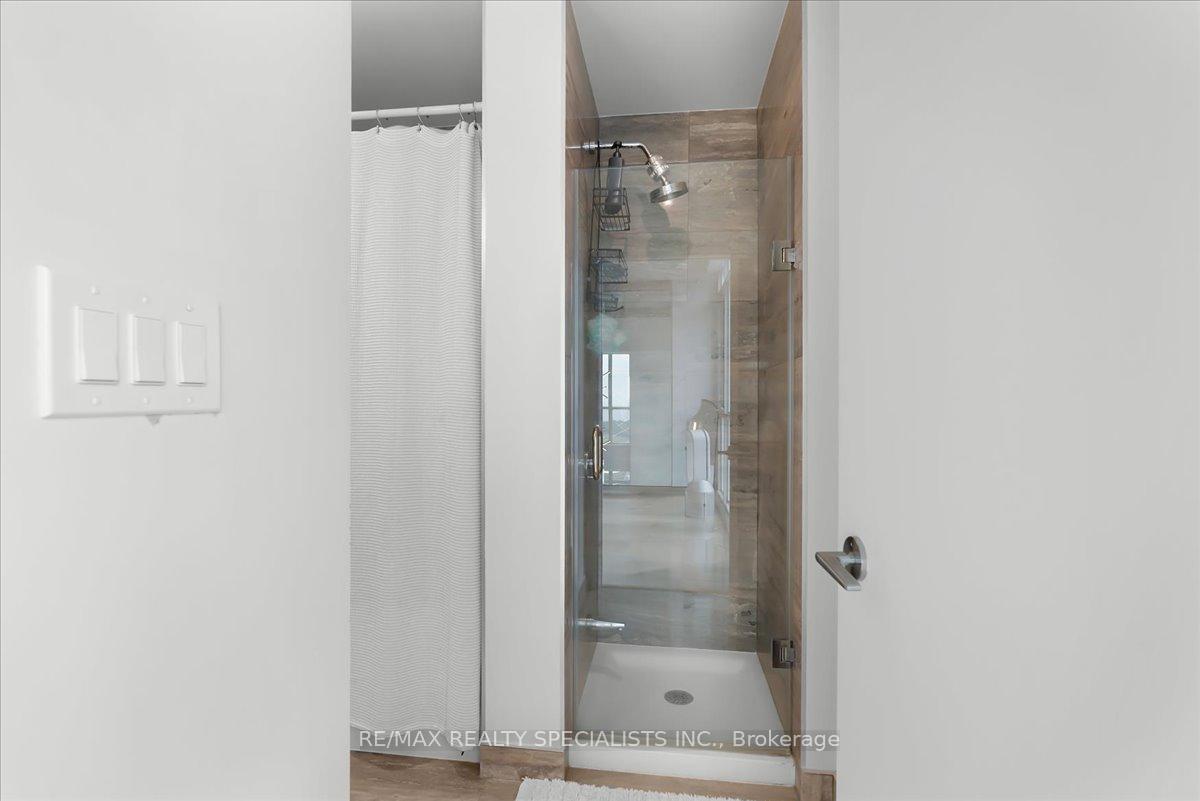 15 Iceboat Terrace PH06, Toronto Unit: PH06