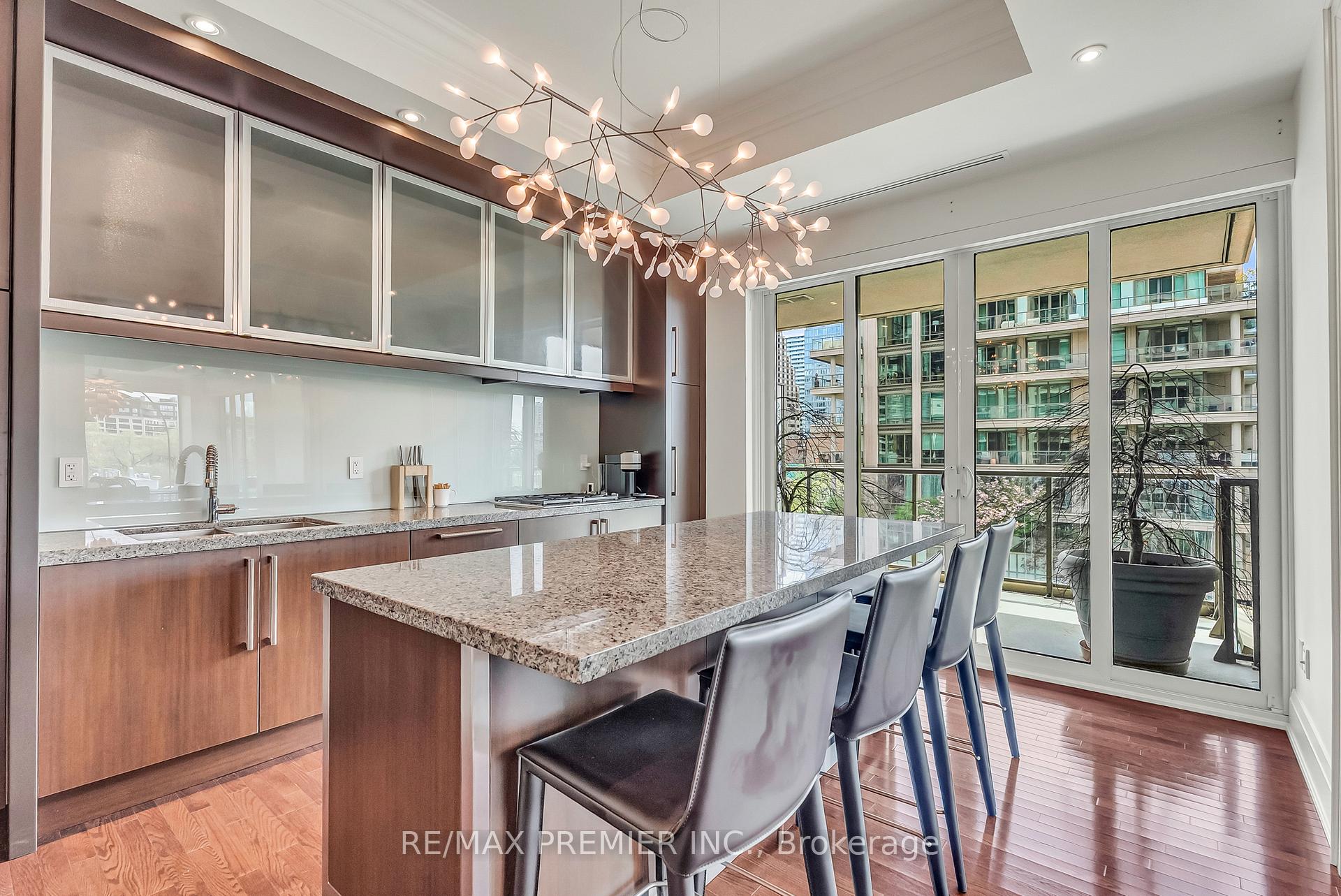 80 Yorkville Avenue 502, Toronto Unit: 502