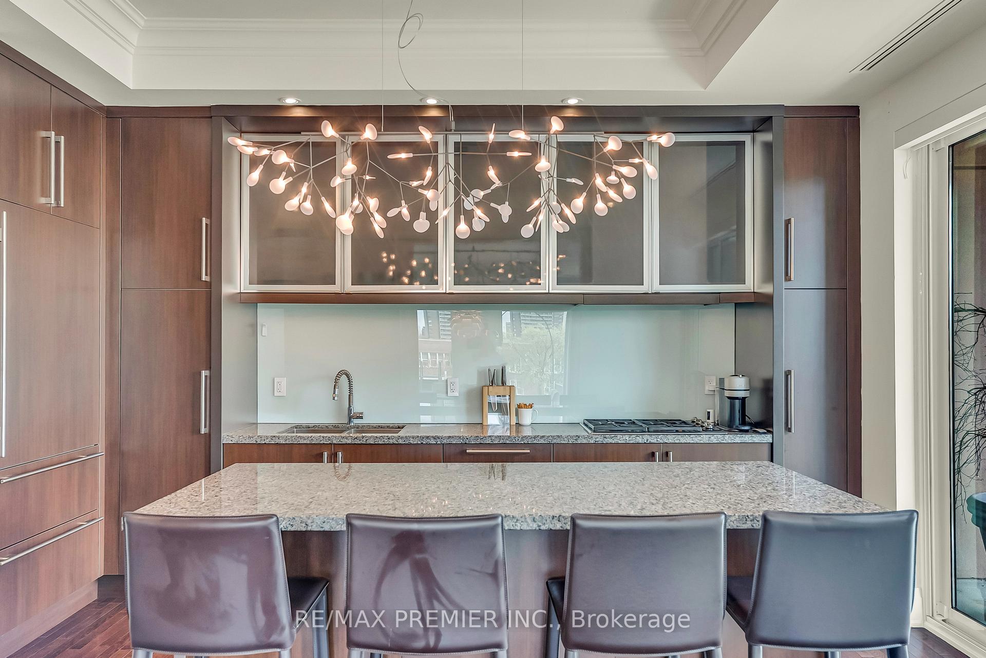 80 Yorkville Avenue 502, Toronto Unit: 502