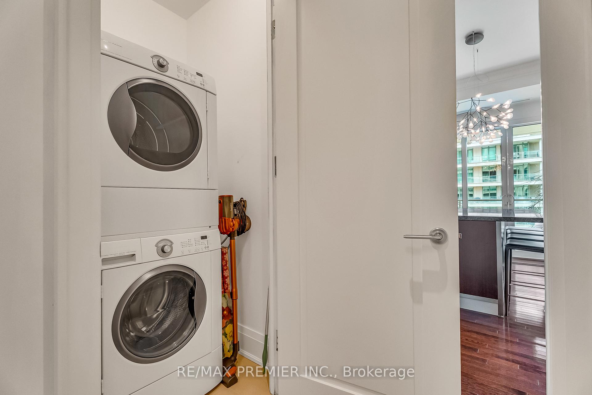 80 Yorkville Avenue 502, Toronto Unit: 502