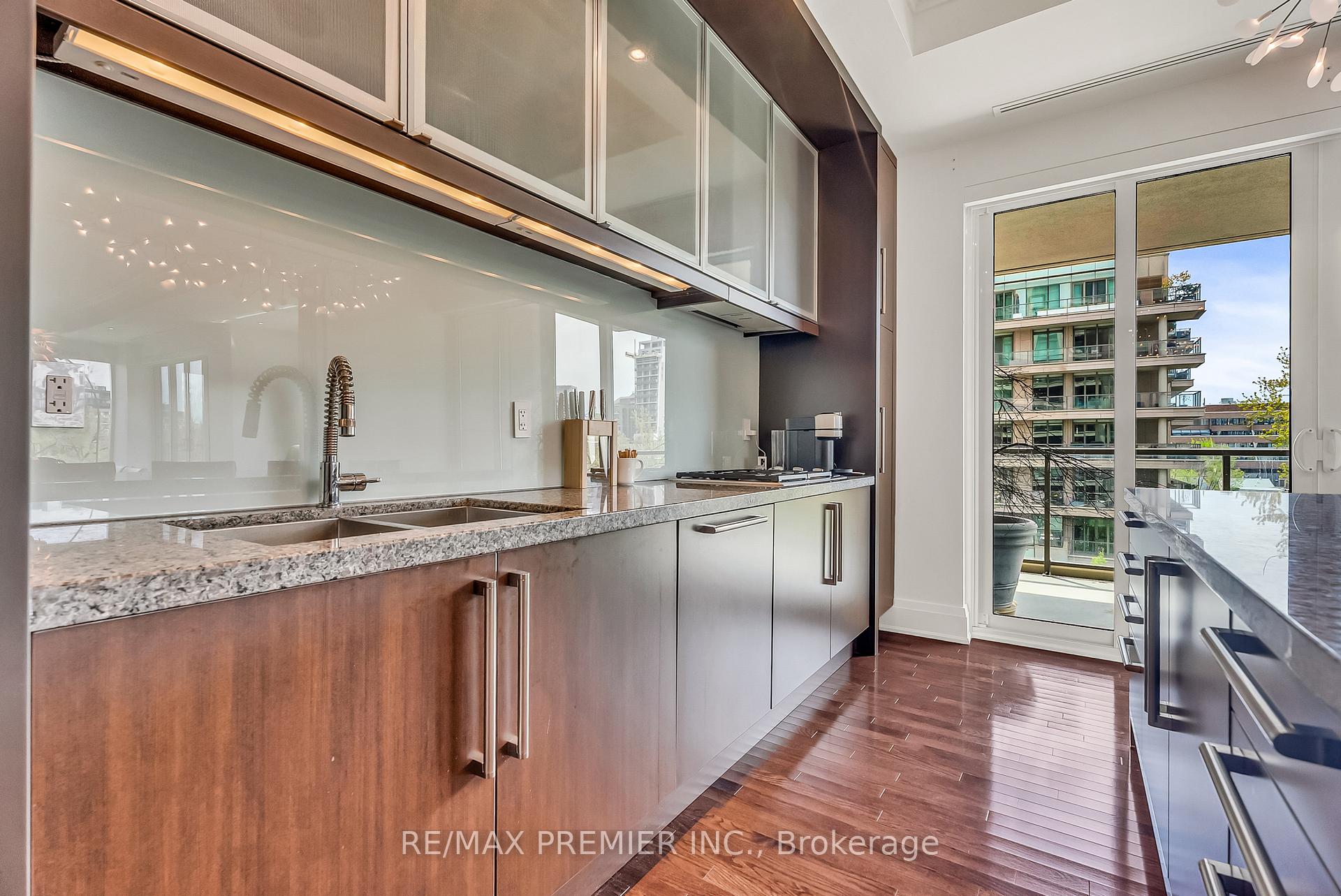 80 Yorkville Avenue 502, Toronto Unit: 502