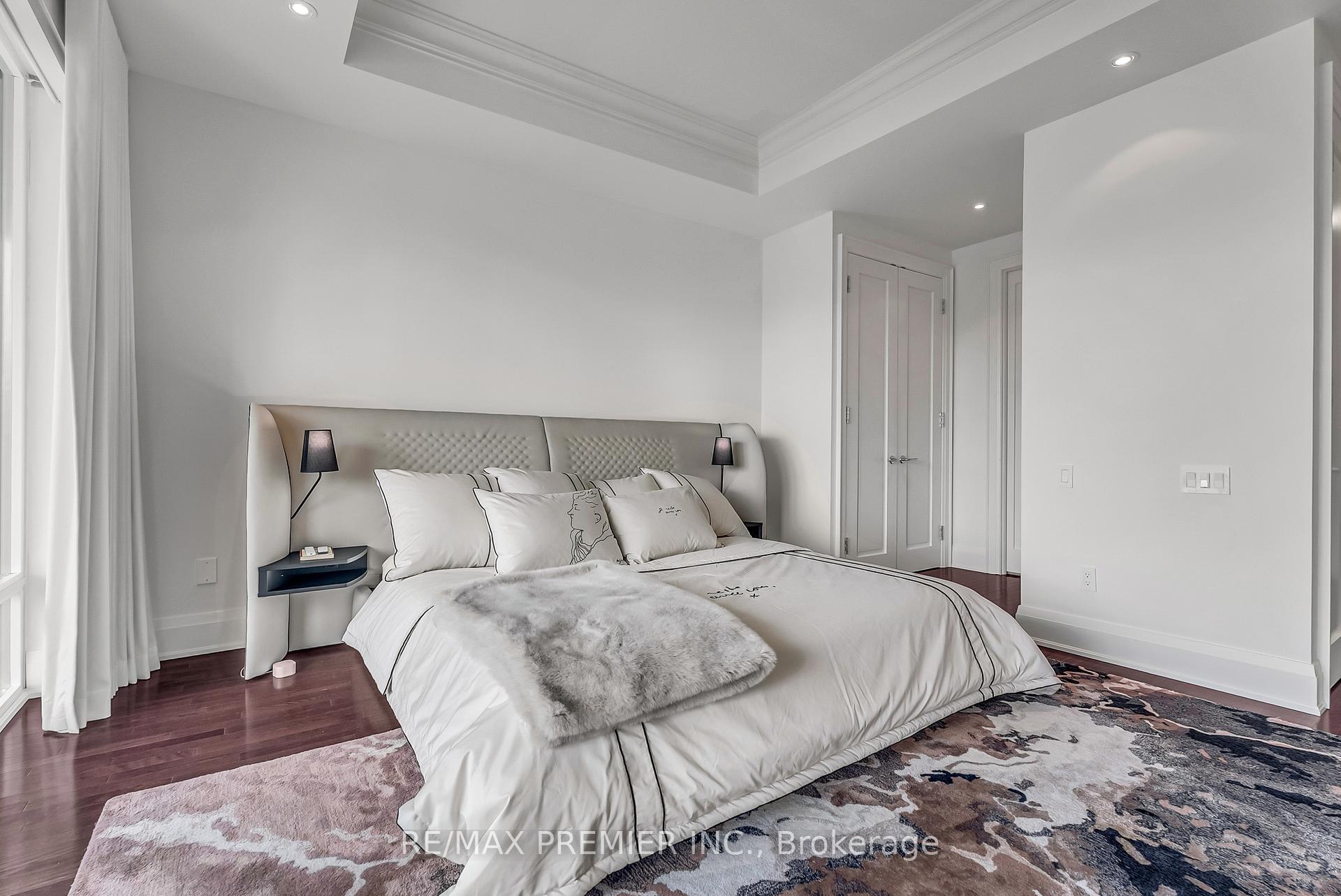 80 Yorkville Avenue 502, Toronto Unit: 502