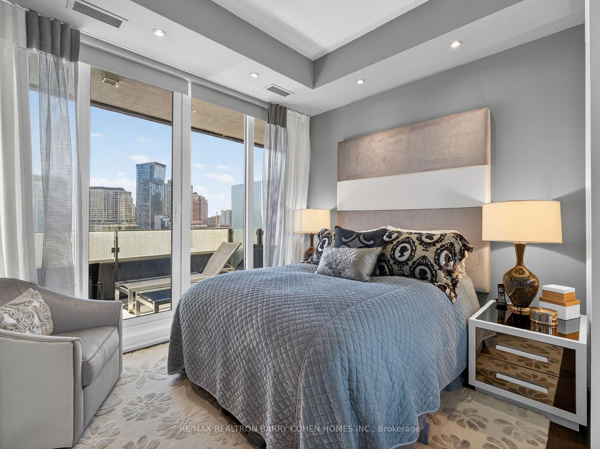 88 Davenport Road 1202, Toronto Unit: 1202