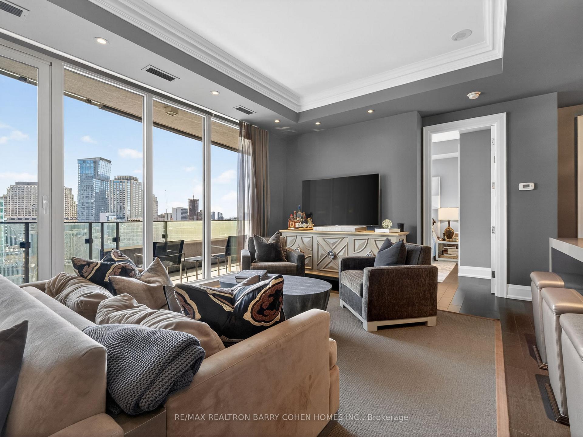88 Davenport Road 1202, Toronto Unit: 1202