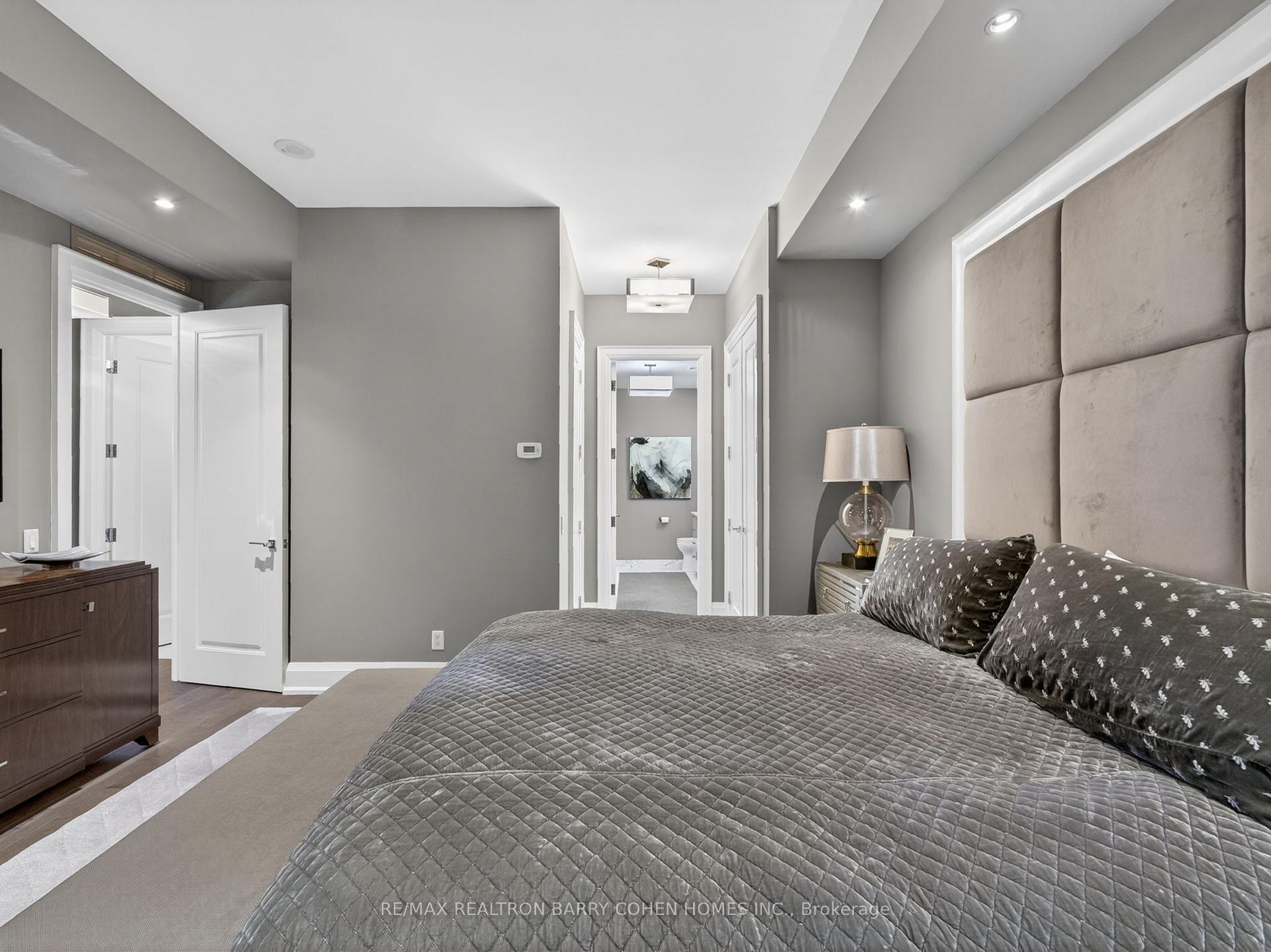 88 Davenport Road 1202, Toronto Unit: 1202
