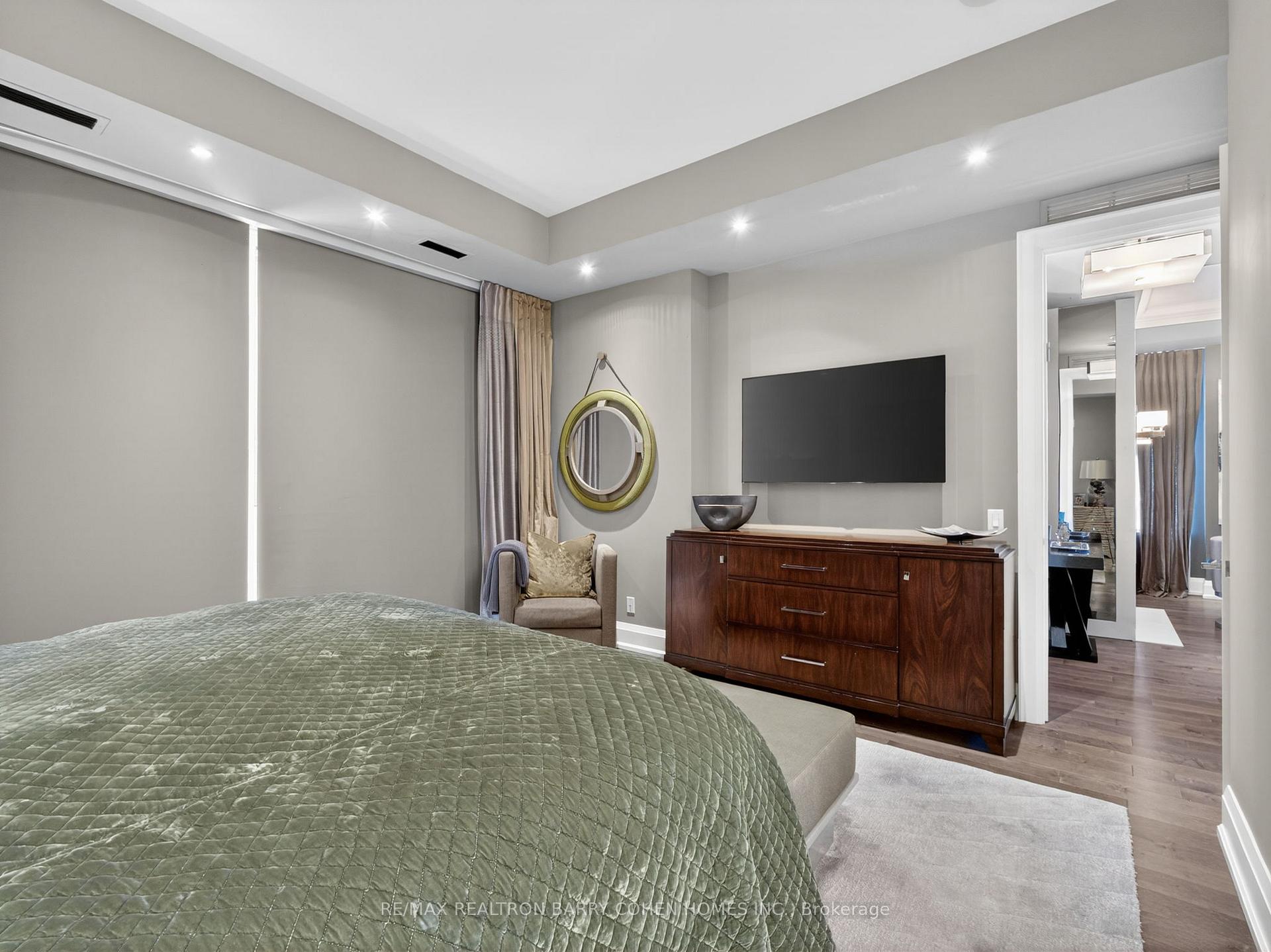 88 Davenport Road 1202, Toronto Unit: 1202