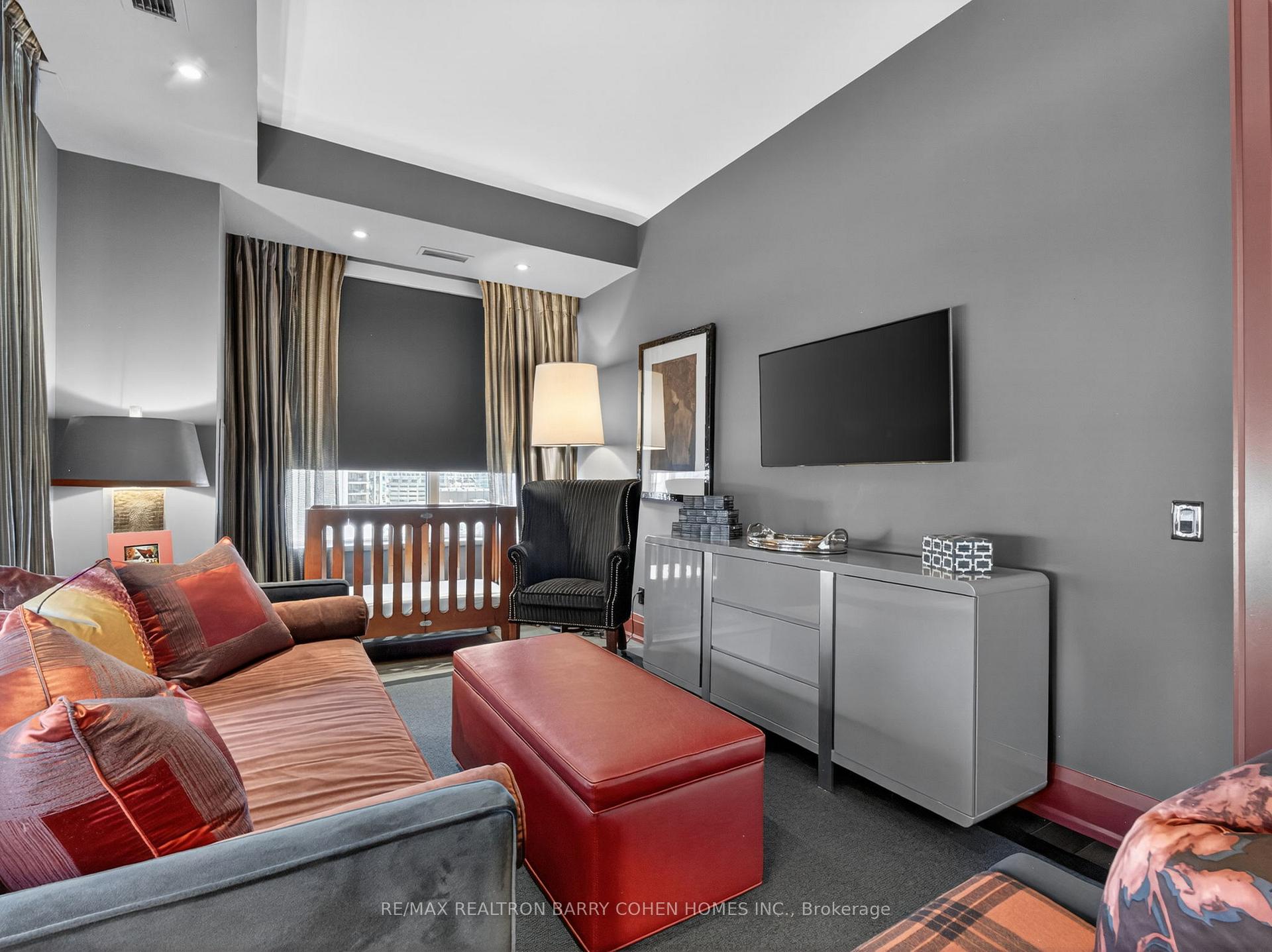 88 Davenport Road 1202, Toronto Unit: 1202