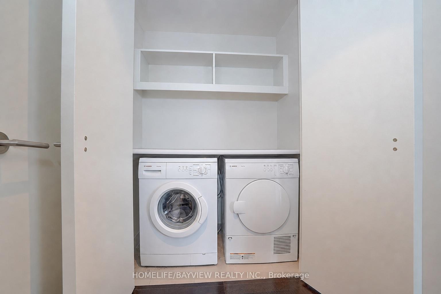 180 University Avenue 3509, Toronto Unit: 3509