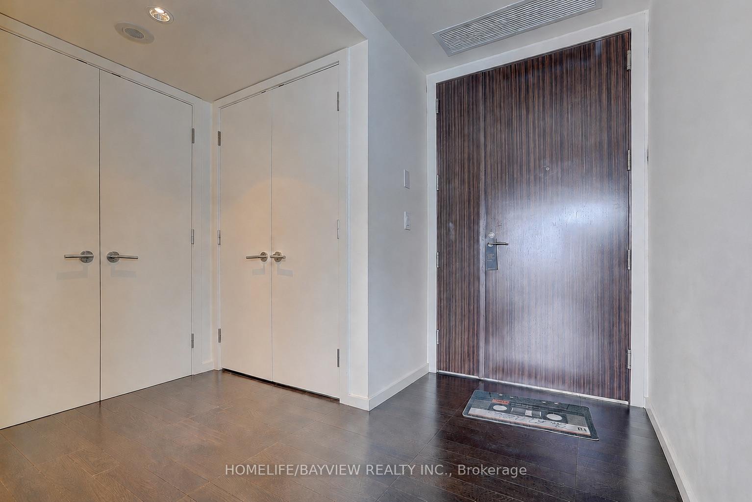 180 University Avenue 3509, Toronto Unit: 3509