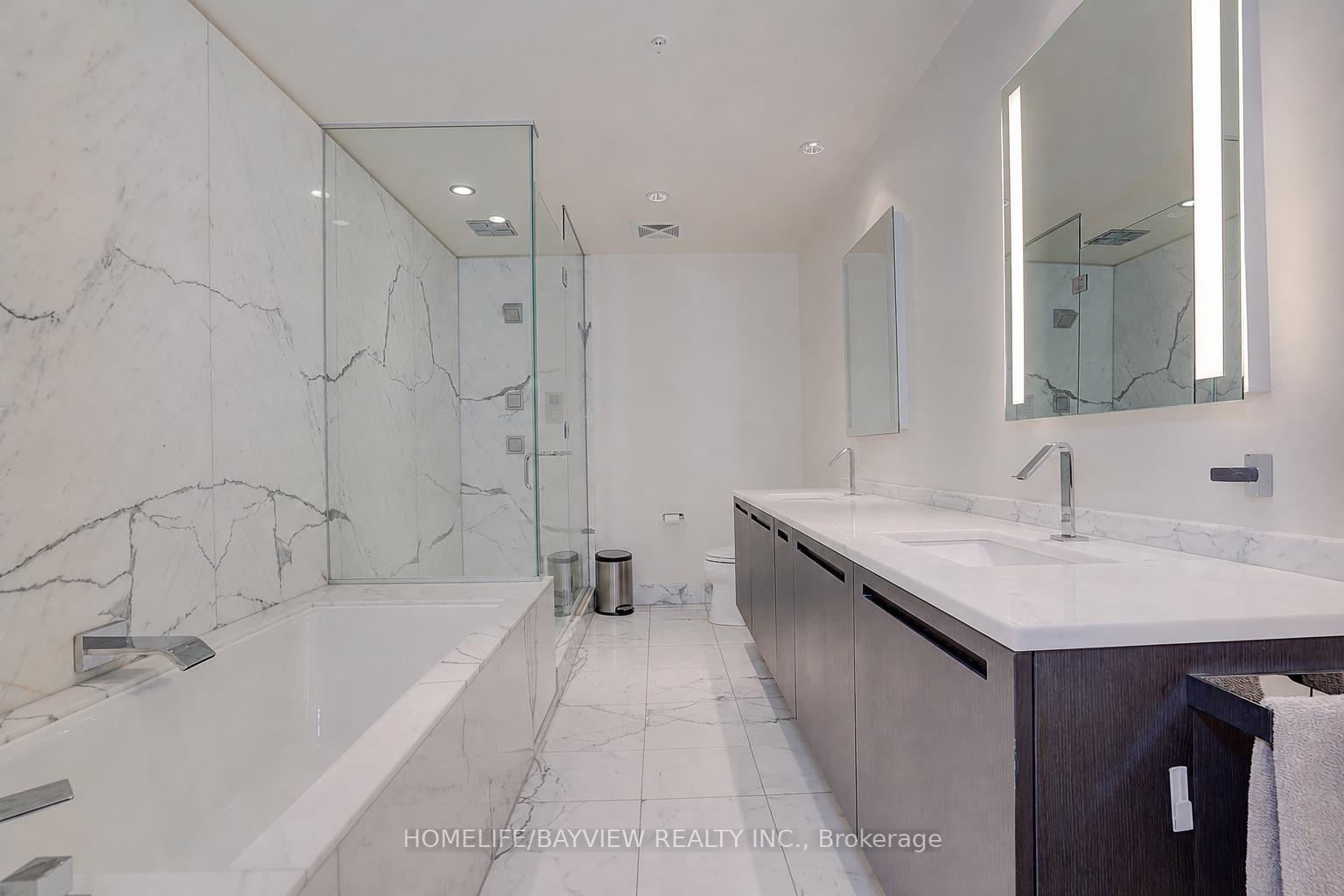 180 University Avenue 3509, Toronto Unit: 3509