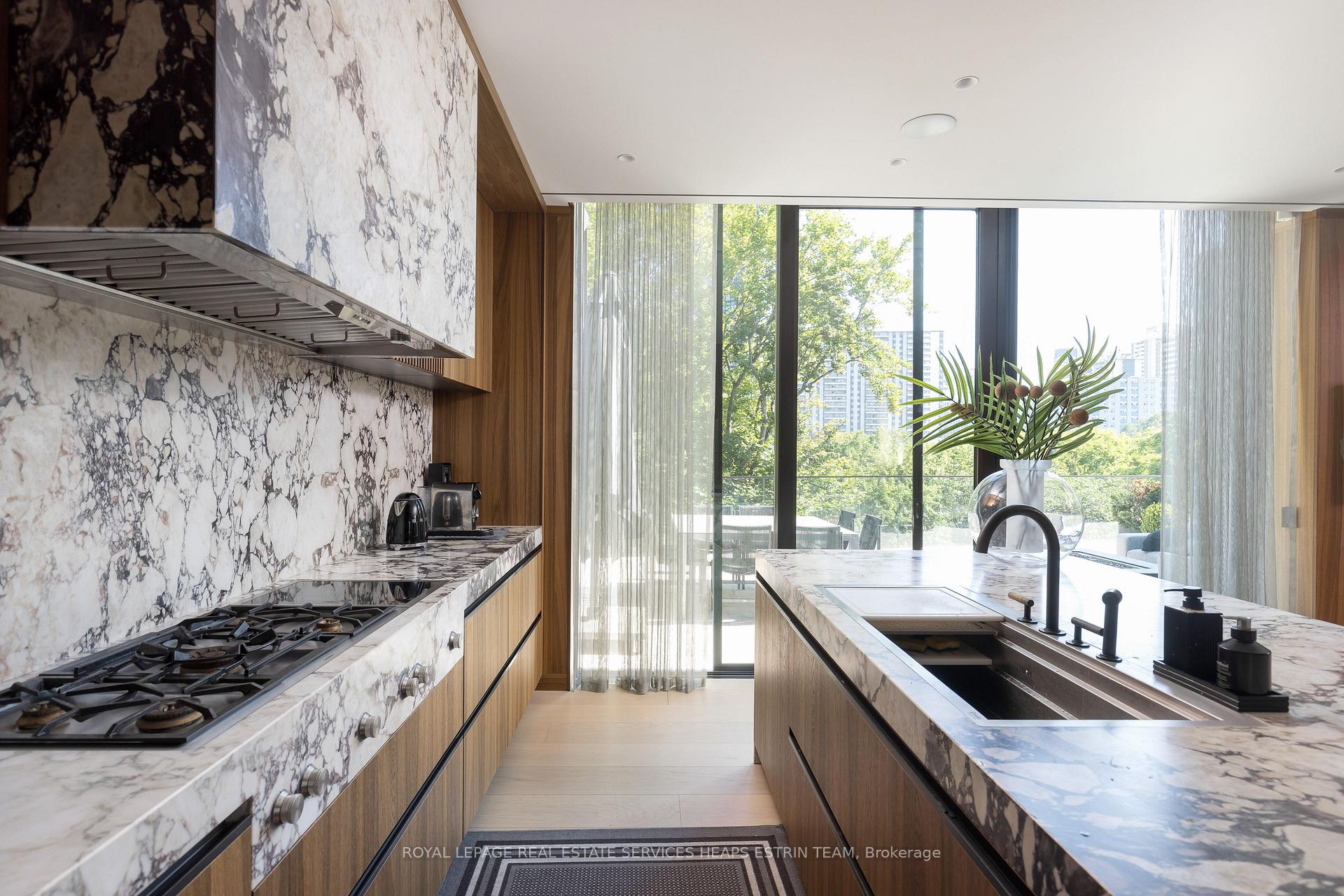 7 Dale Avenue PH1, Toronto Unit: PH1