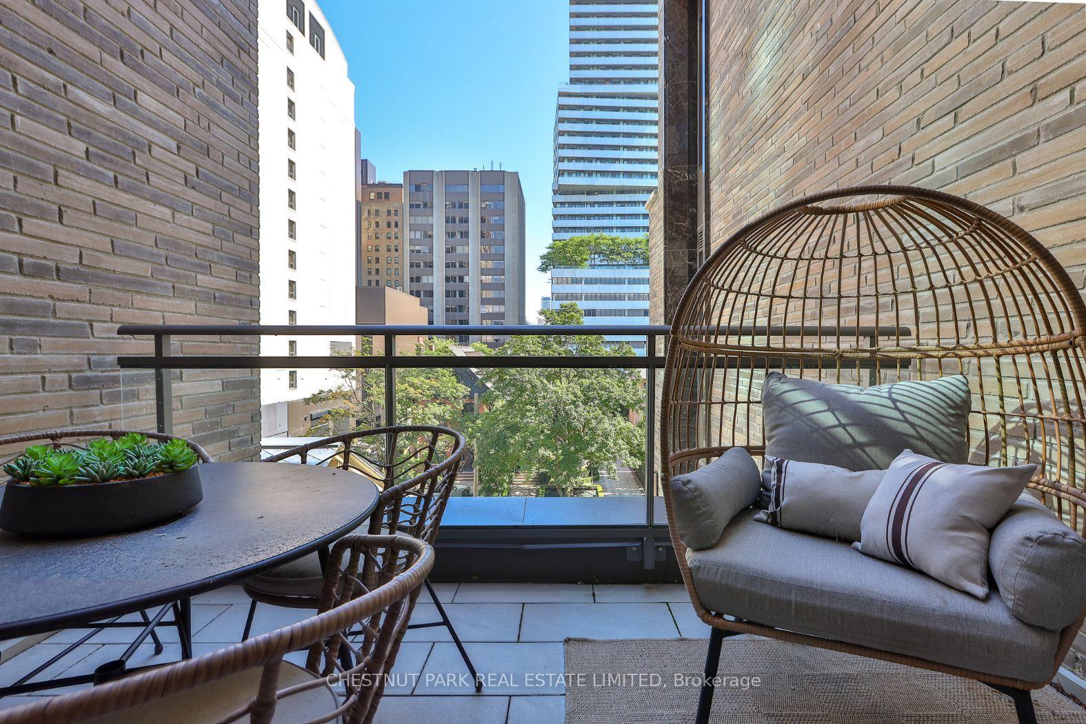 10 Prince Arthur Avenue 404, Toronto Unit: 404