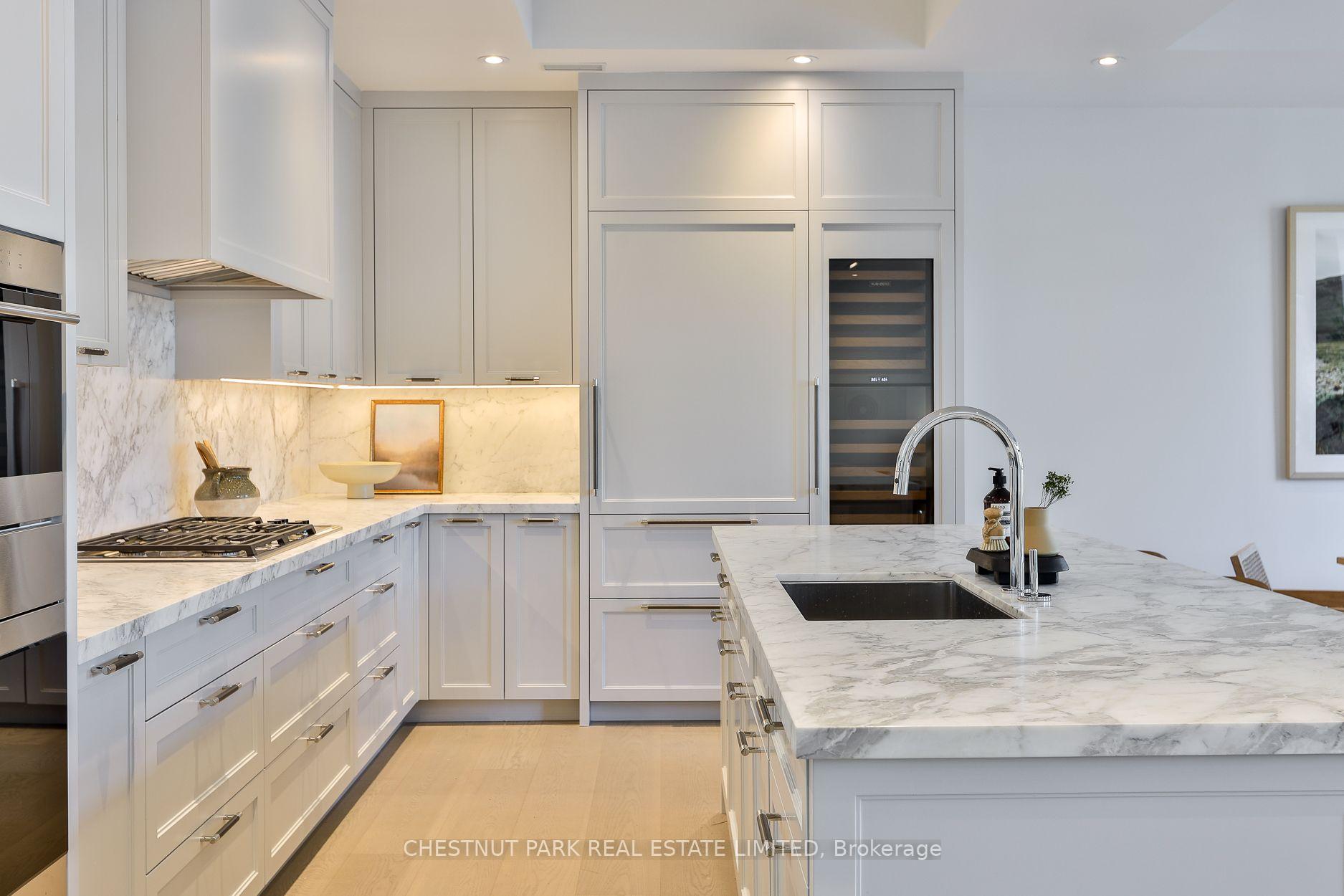 10 Prince Arthur Avenue 404, Toronto Unit: 404