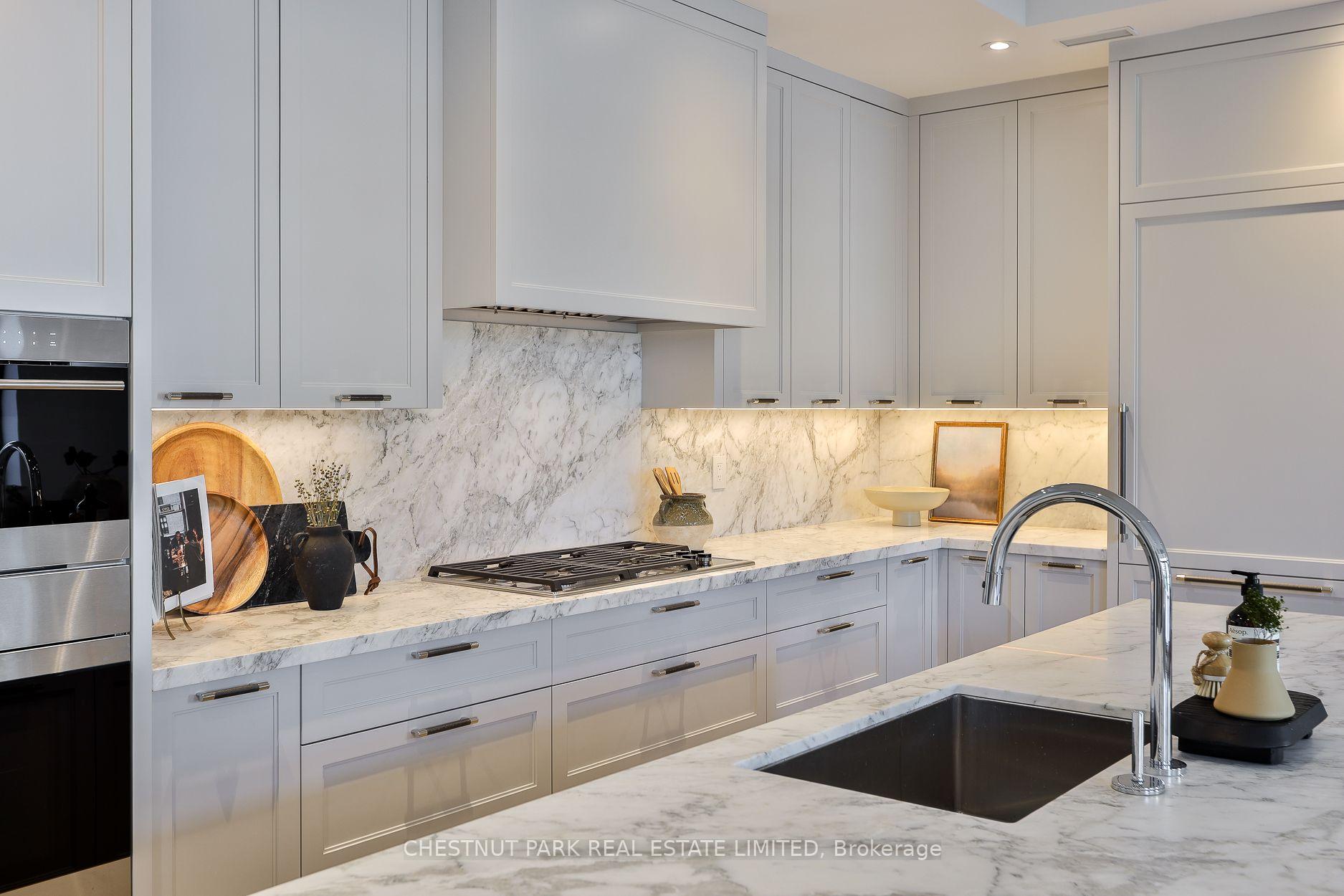 10 Prince Arthur Avenue 404, Toronto Unit: 404