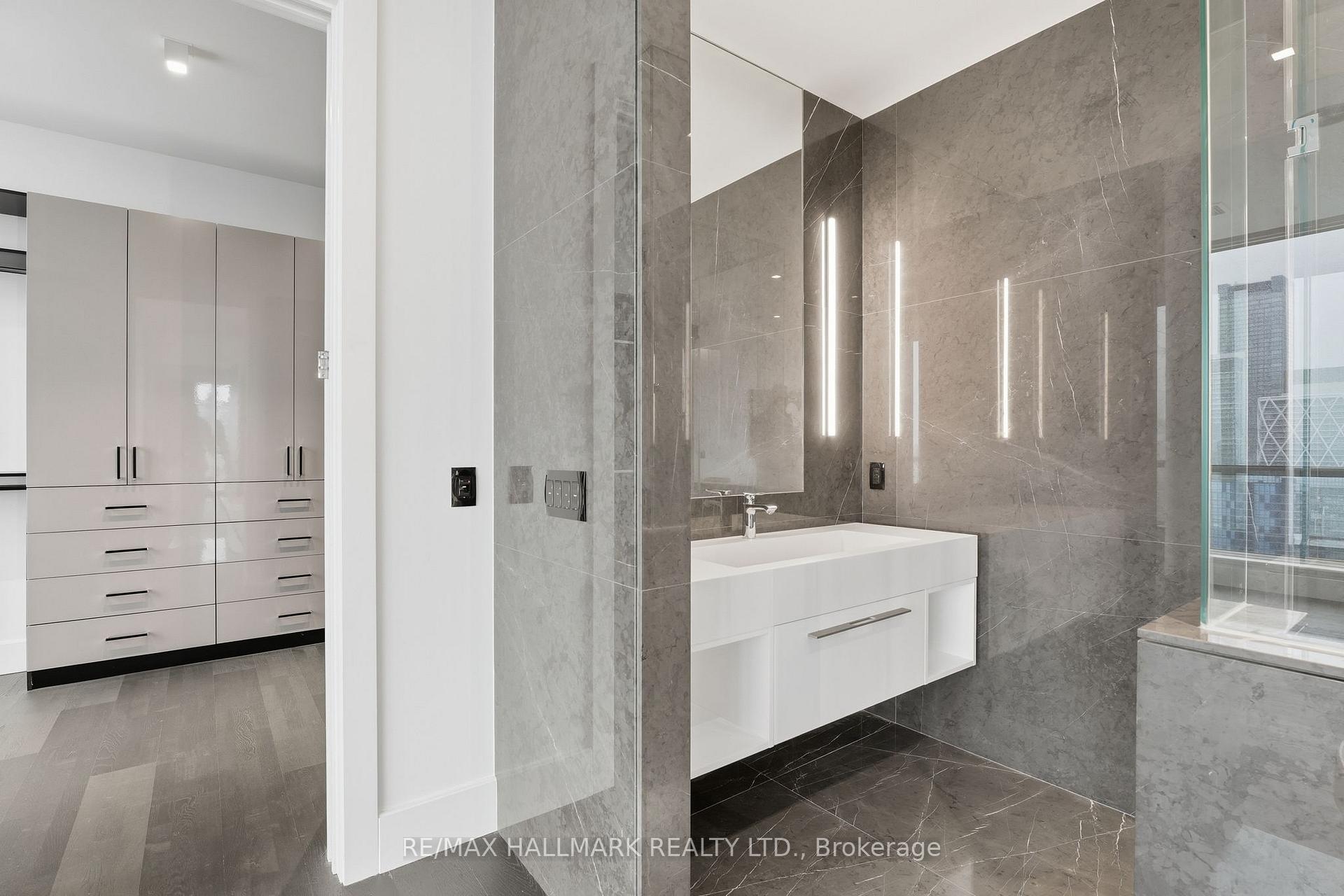 199 Richmond Street W PH101, Toronto Unit: PH101