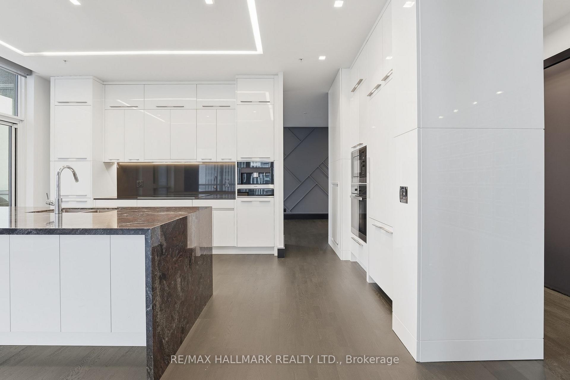 199 Richmond Street W PH101, Toronto Unit: PH101