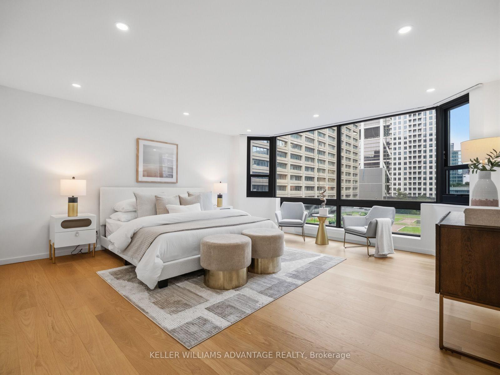 1166 Bay Street 1002, Toronto Unit: 1002