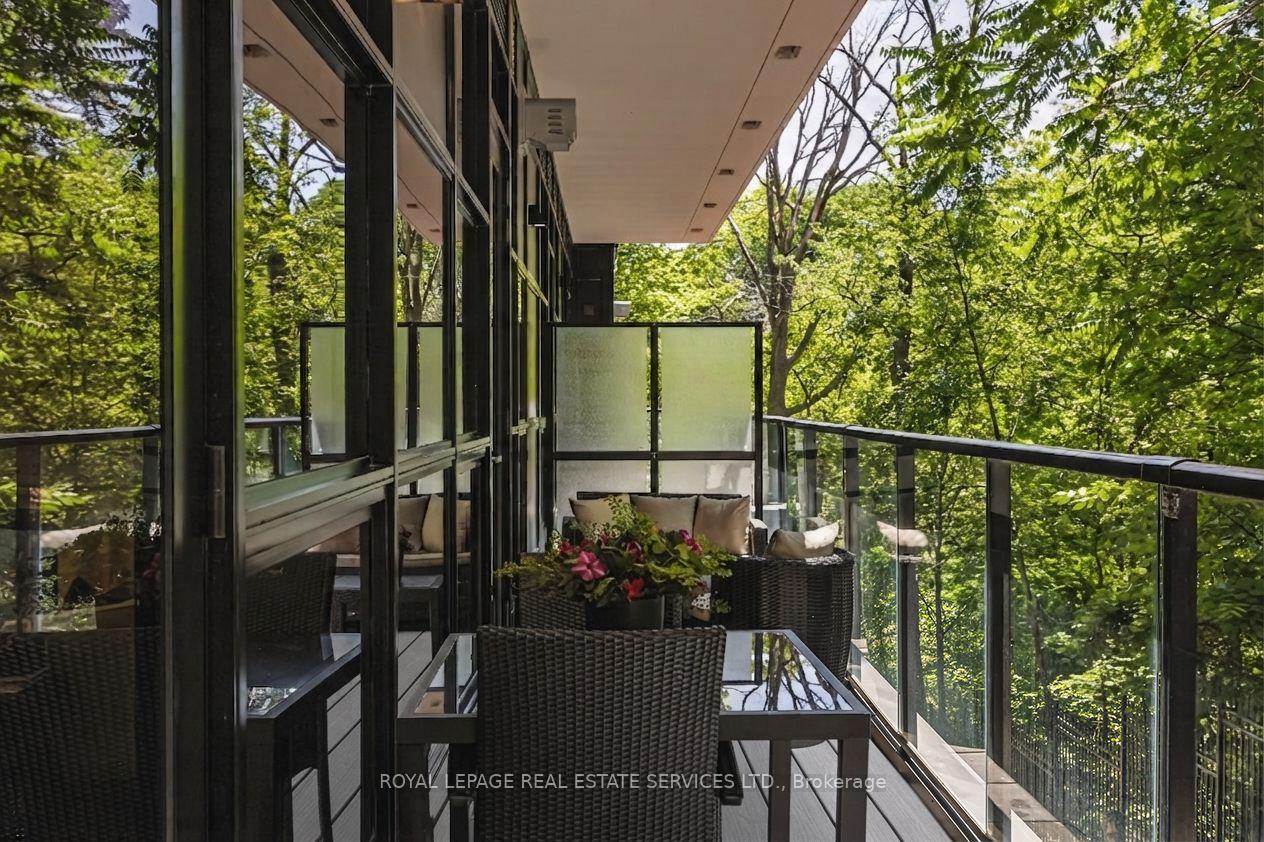 200 Russell Hill Road 203, Toronto Unit: 203