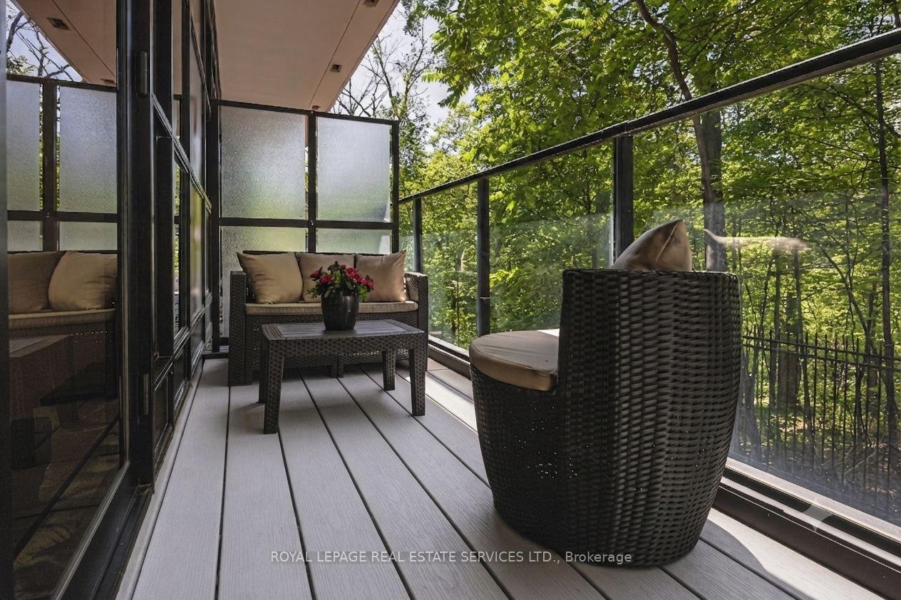 200 Russell Hill Road 203, Toronto Unit: 203