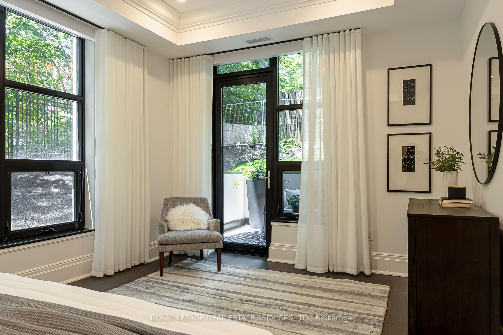 200 Russell Hill Road 203, Toronto Unit: 203