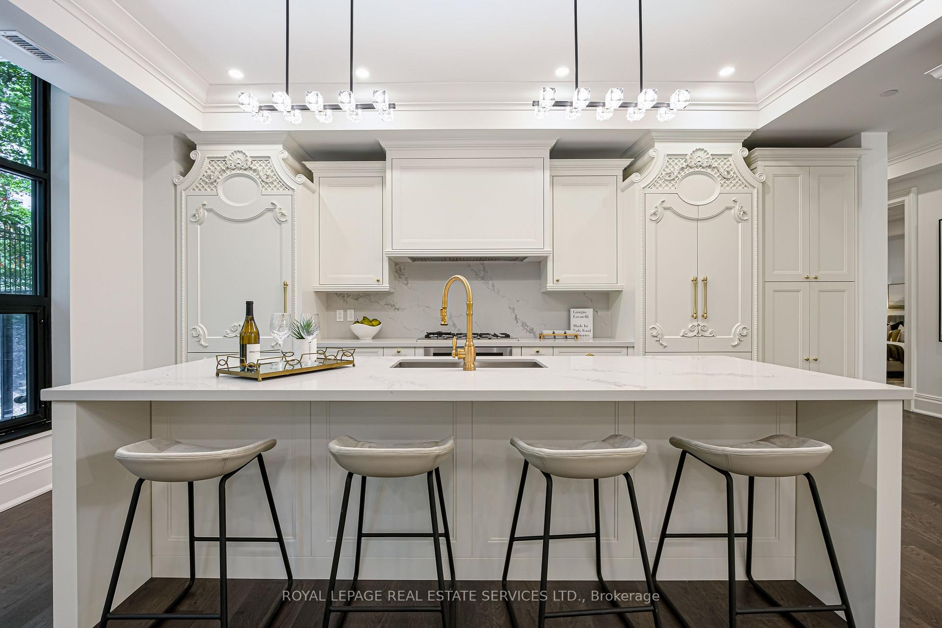 200 Russell Hill Road 203, Toronto Unit: 203