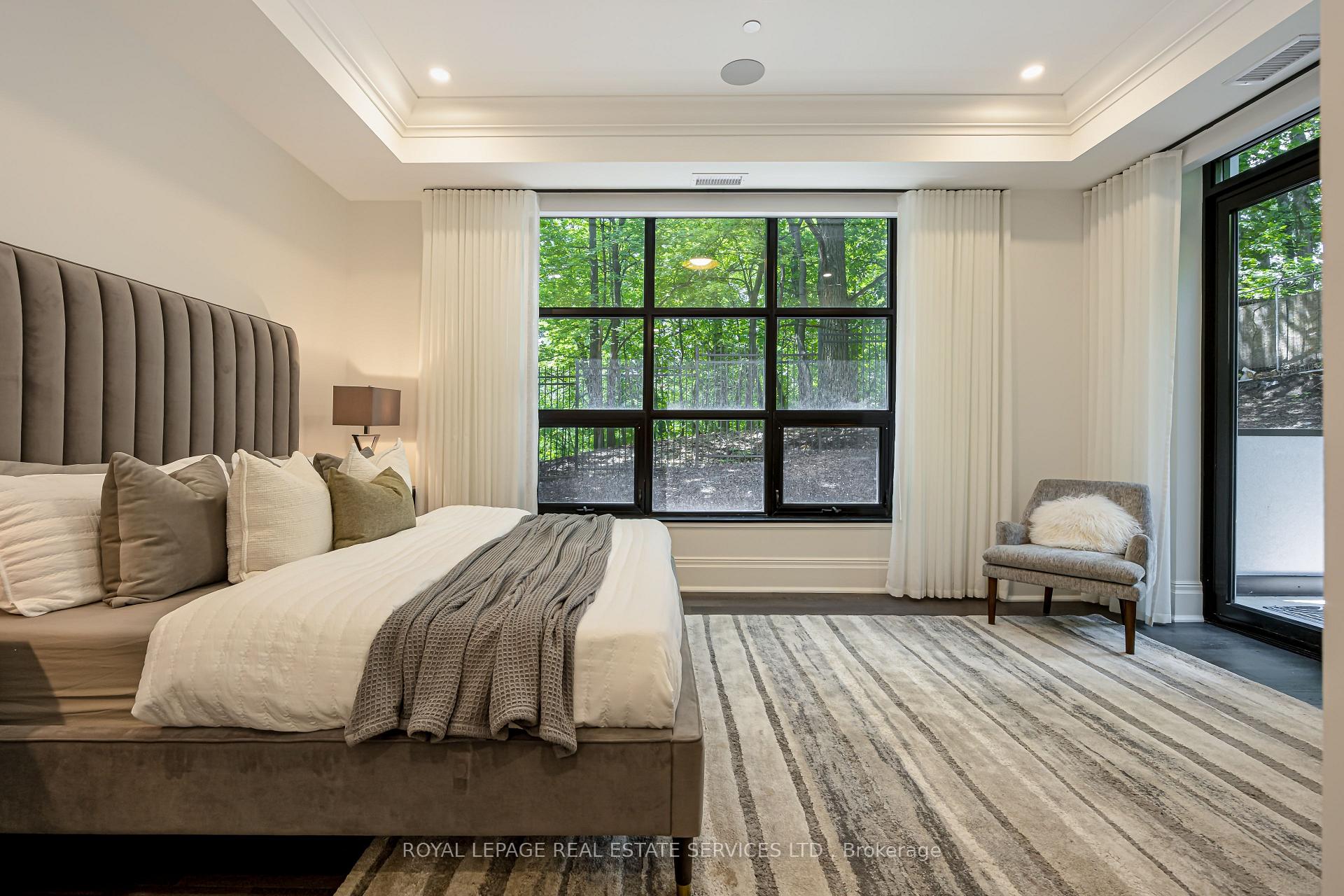 200 Russell Hill Road 203, Toronto Unit: 203