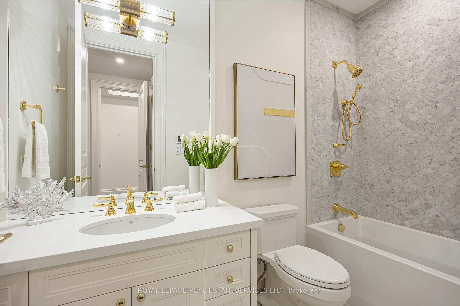 200 Russell Hill Road 203, Toronto Unit: 203