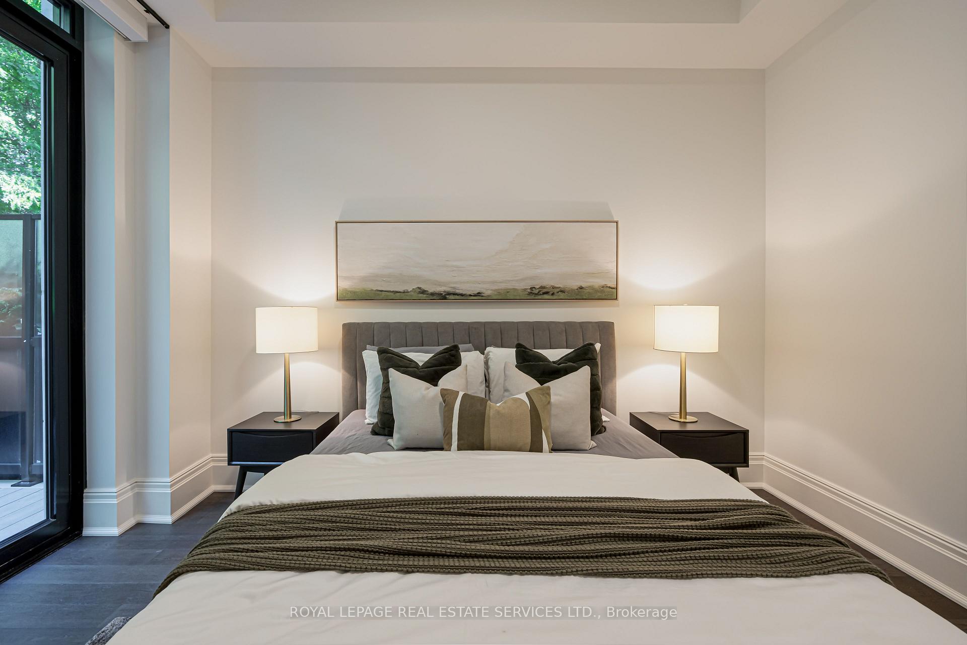 200 Russell Hill Road 203, Toronto Unit: 203