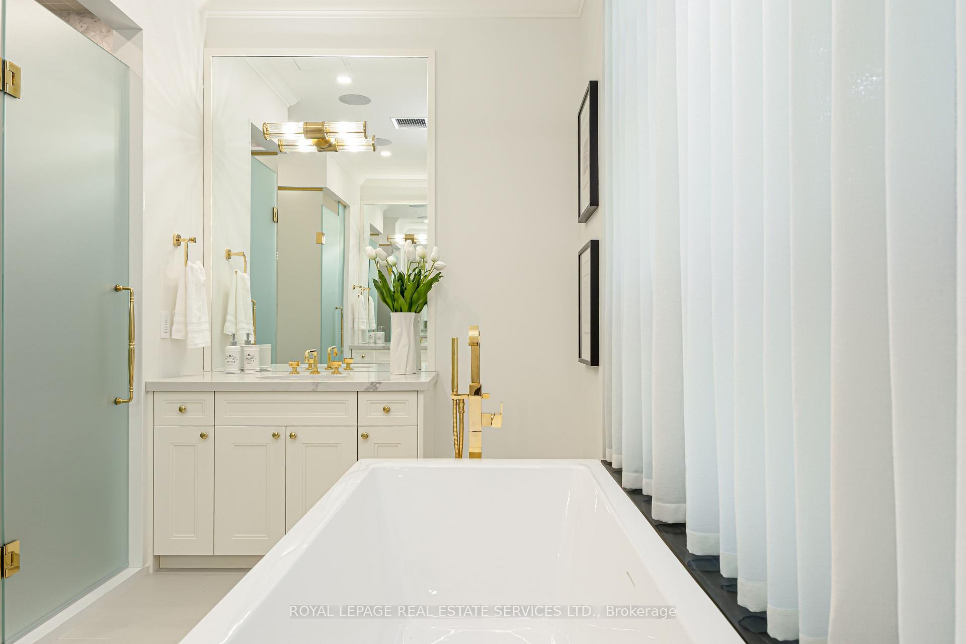 200 Russell Hill Road 203, Toronto Unit: 203