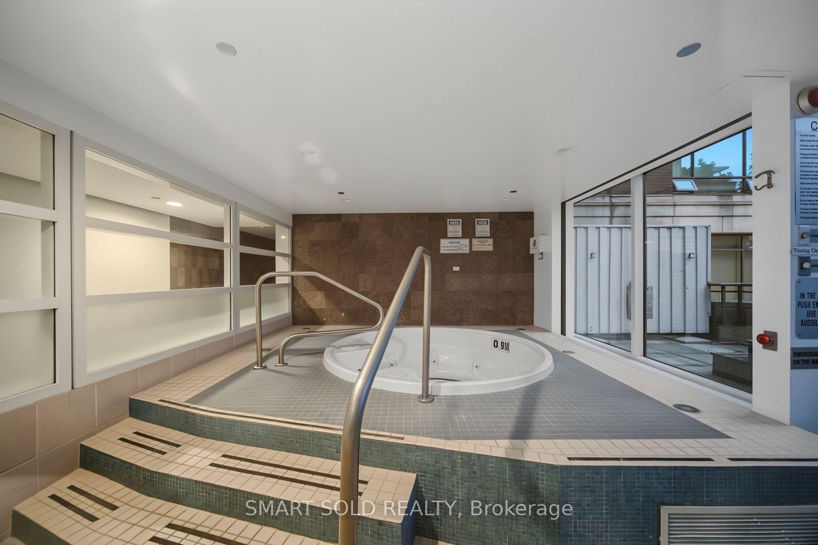 500 Queens Quay W Ph01E, Toronto Unit: Ph01E