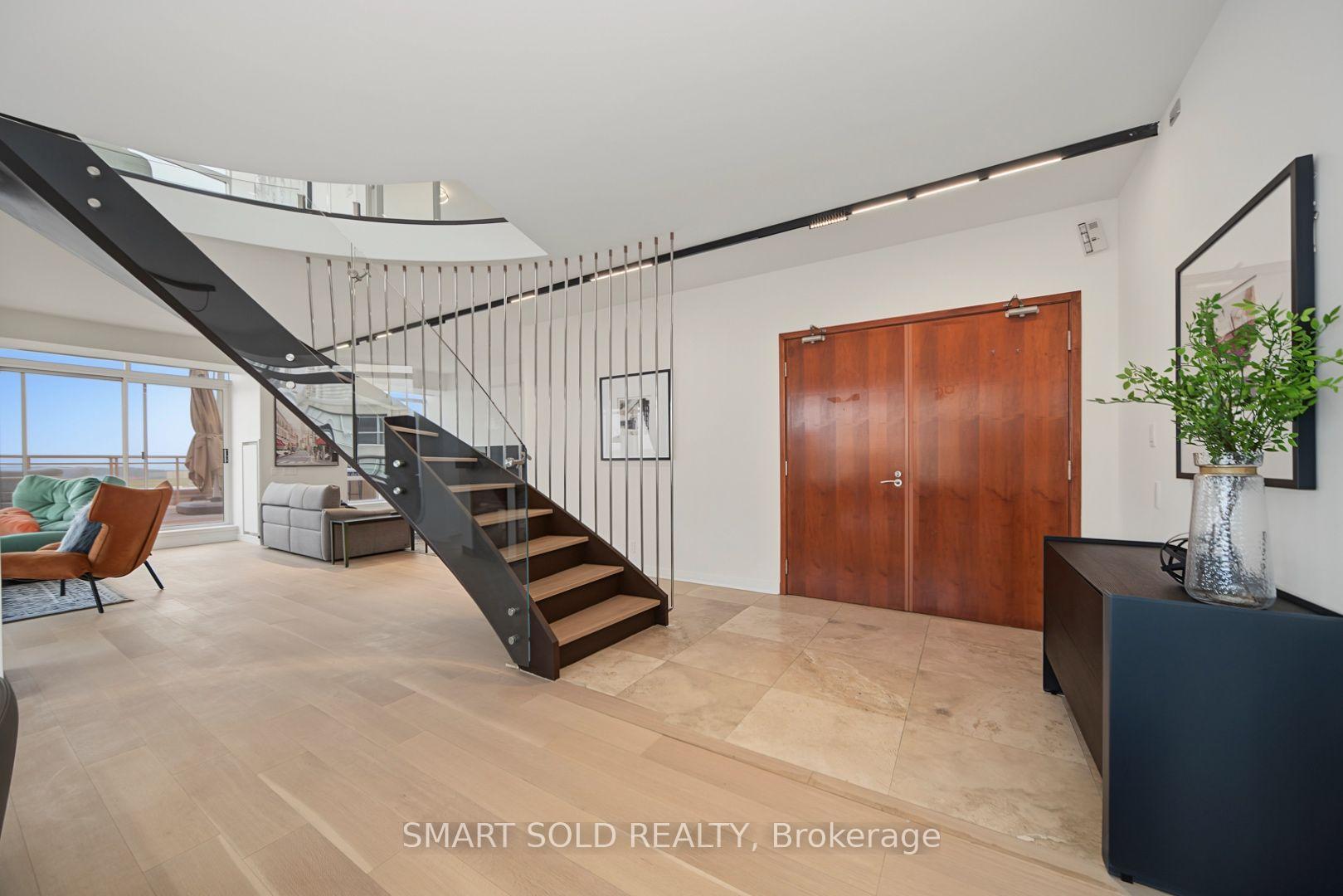 500 Queens Quay W Ph01E, Toronto Unit: Ph01E