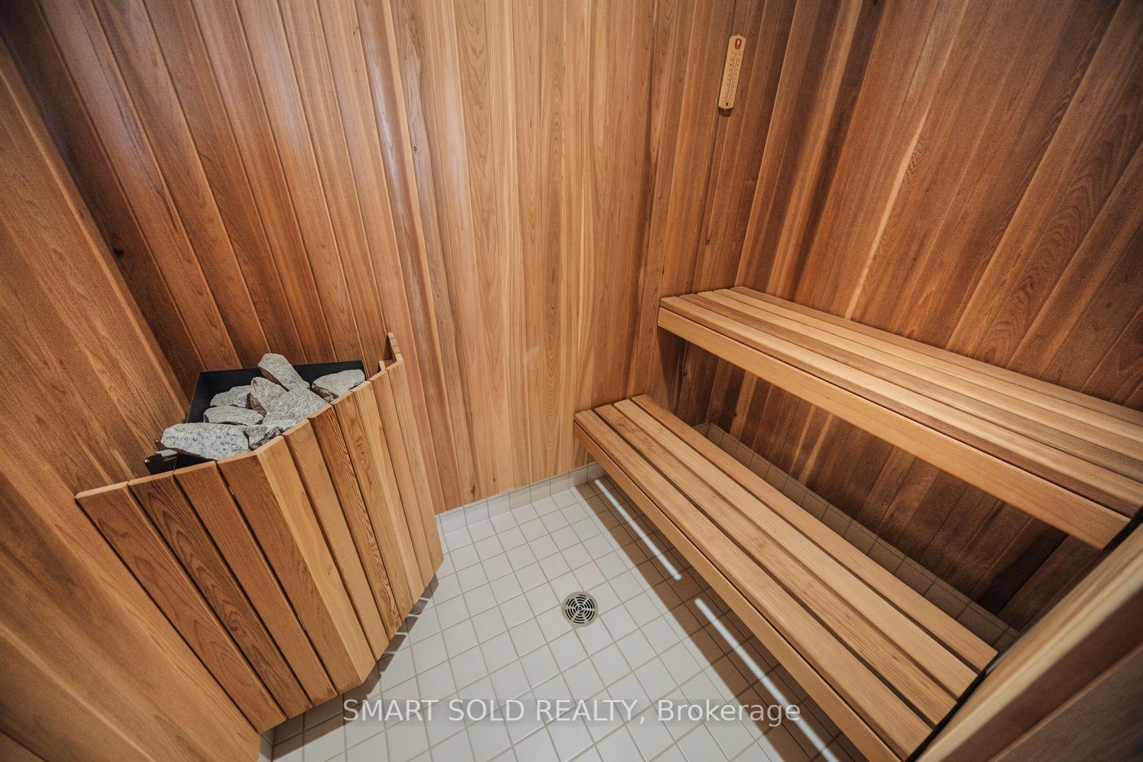 500 Queens Quay W Ph01E, Toronto Unit: Ph01E