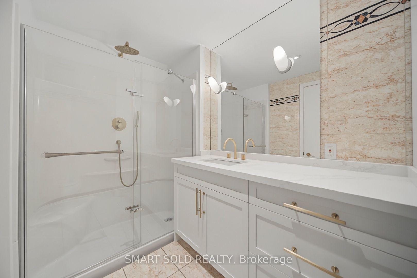 500 Queens Quay W Ph01E, Toronto Unit: Ph01E