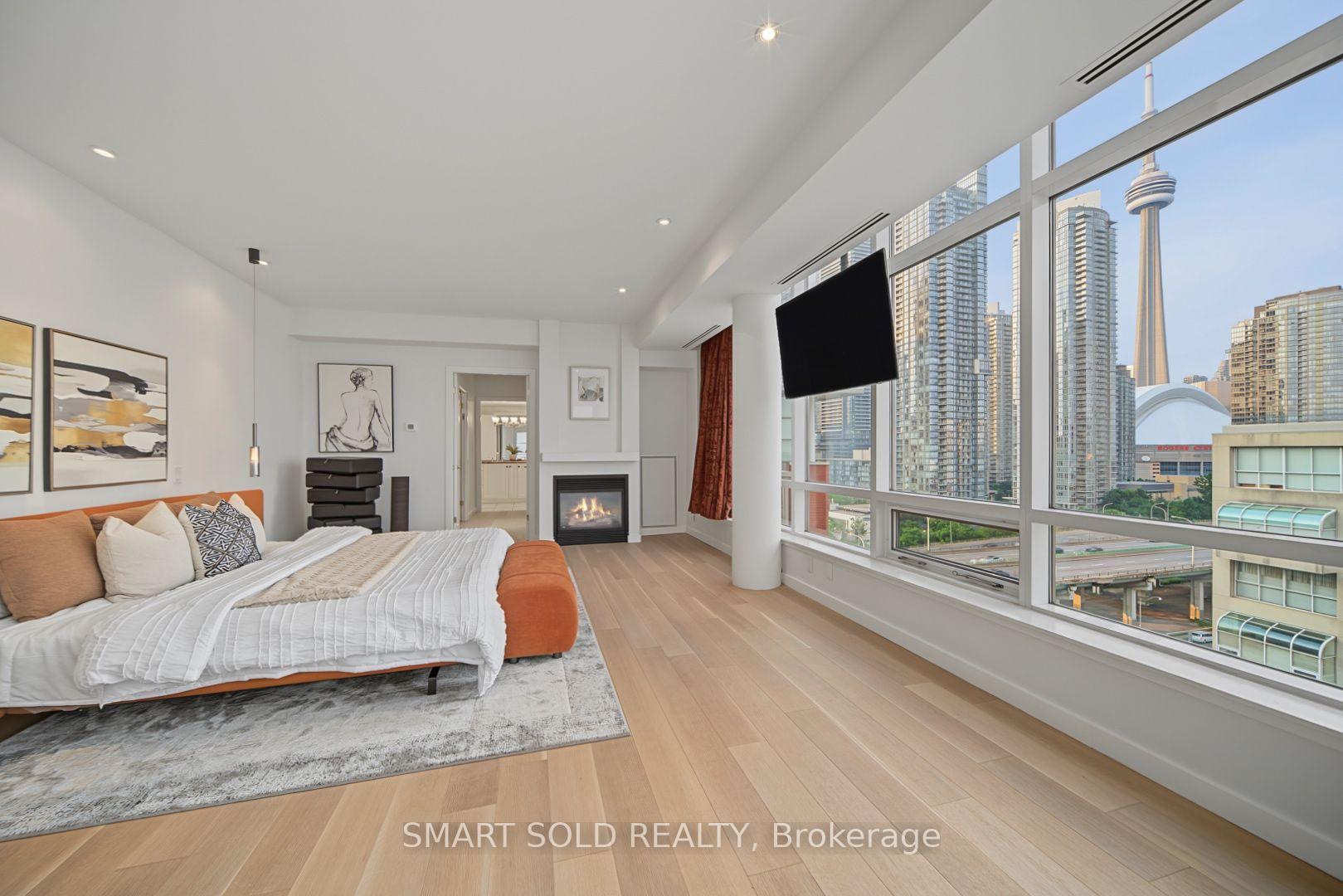 500 Queens Quay W Ph01E, Toronto Unit: Ph01E