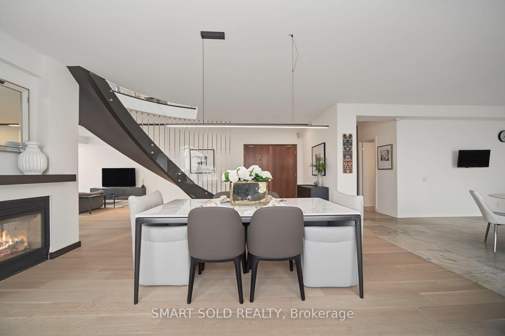 500 Queens Quay W Ph01E, Toronto Unit: Ph01E