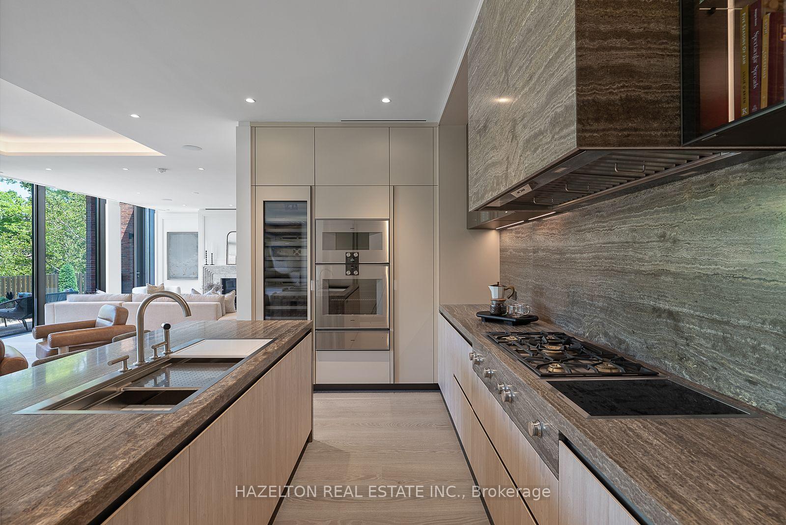 7 Dale Avenue 302, Toronto Unit: 302