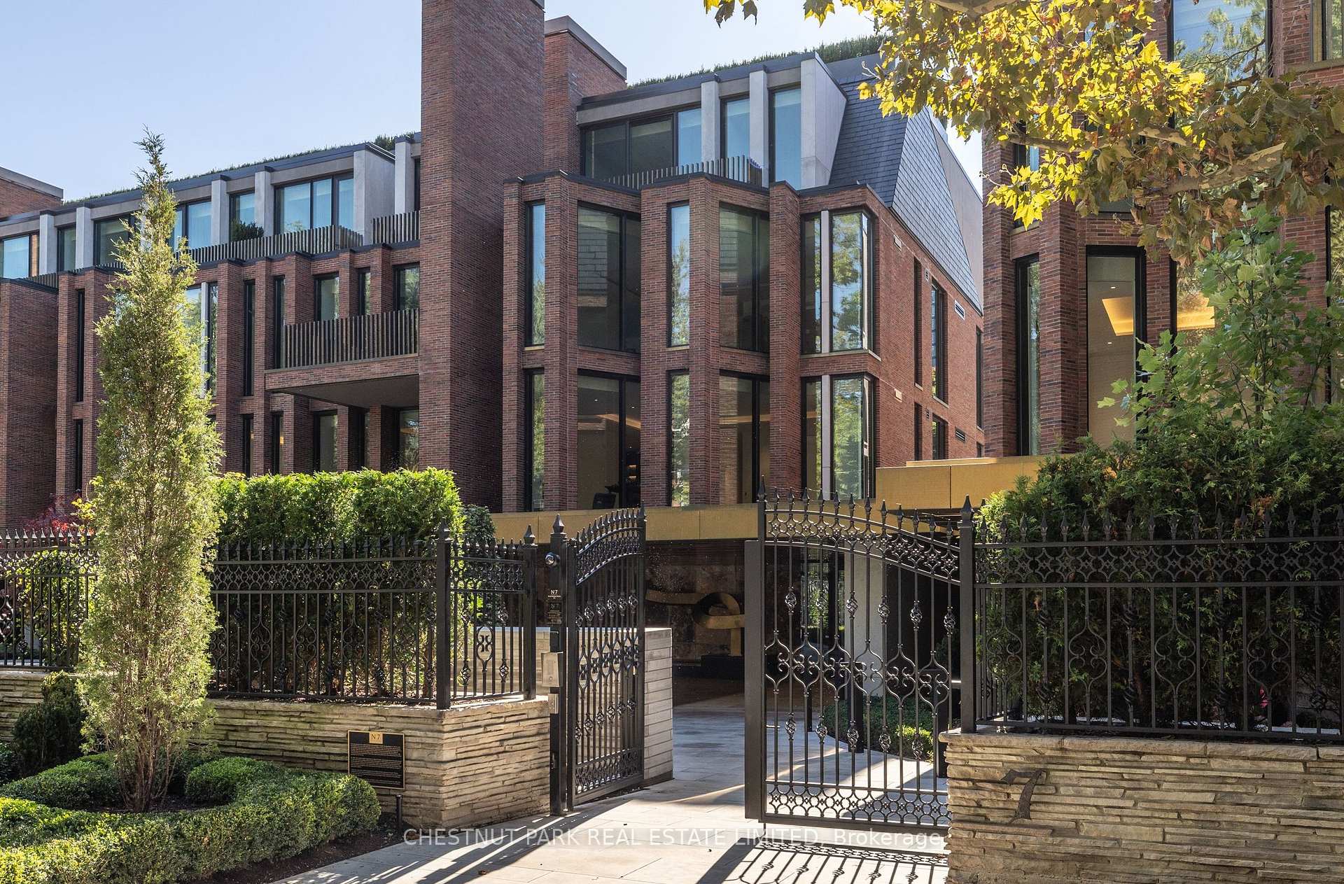 7 Dale Avenue 205, Toronto Unit: 205