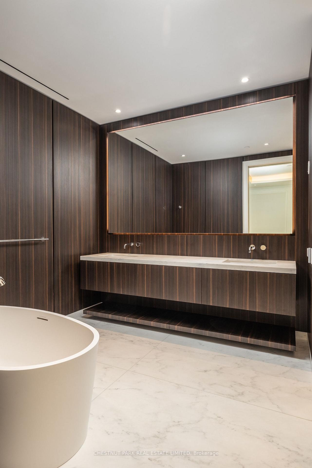 7 Dale Avenue 205, Toronto Unit: 205