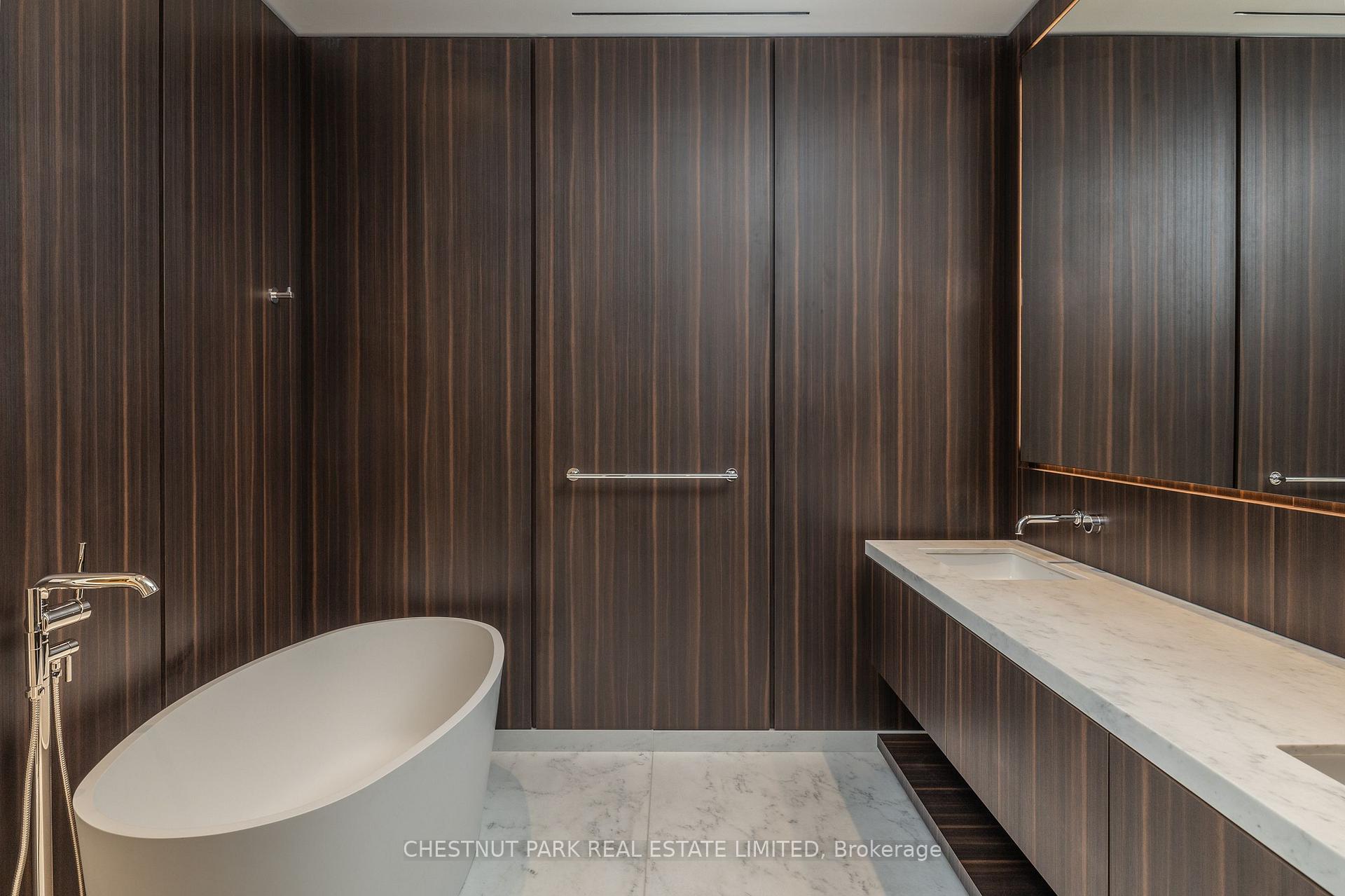 7 Dale Avenue 205, Toronto Unit: 205