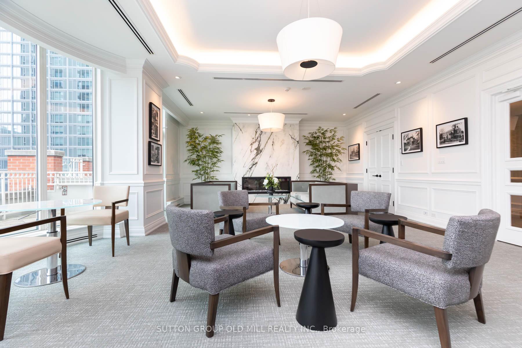 38 Avenue Road 700, Toronto Unit: 700