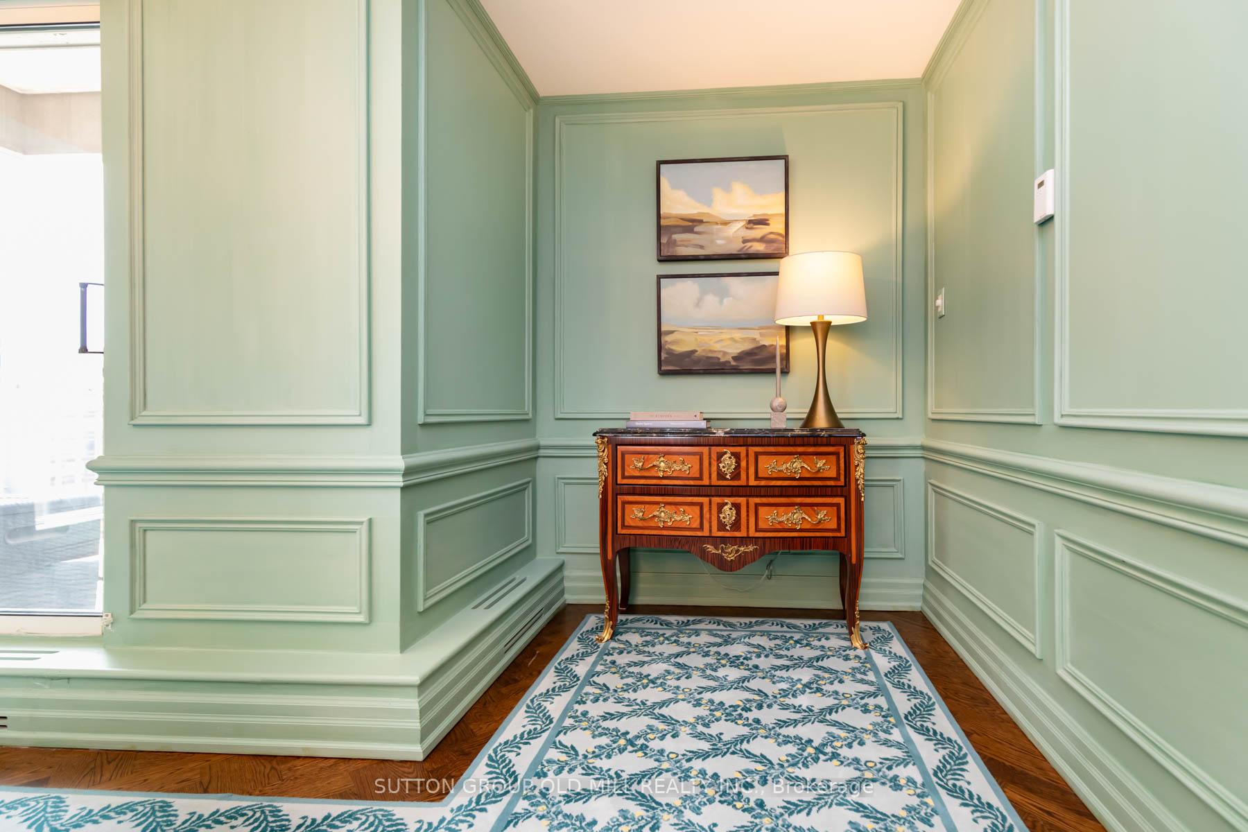 38 Avenue Road 700, Toronto Unit: 700