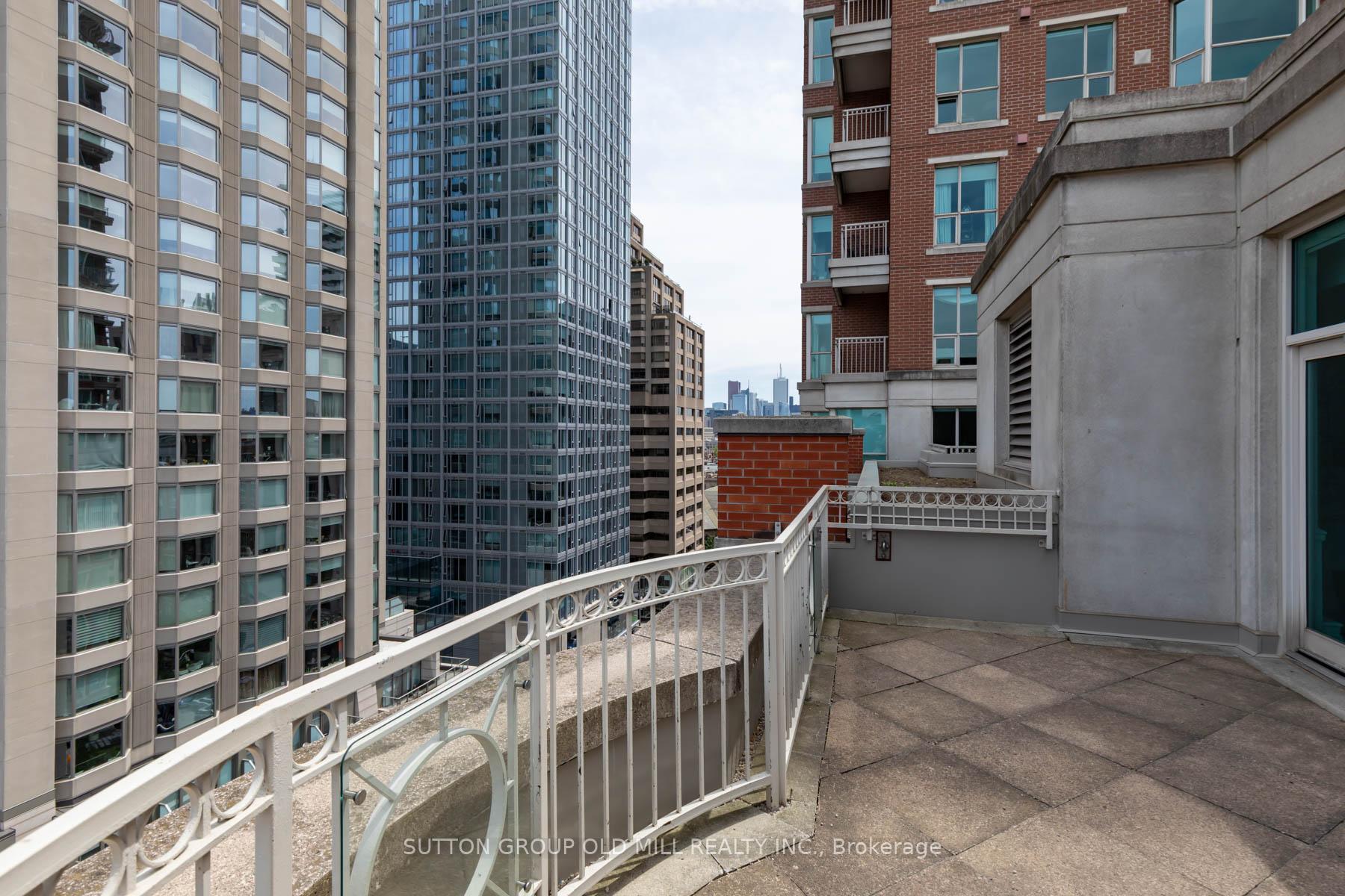 38 Avenue Road 700, Toronto Unit: 700