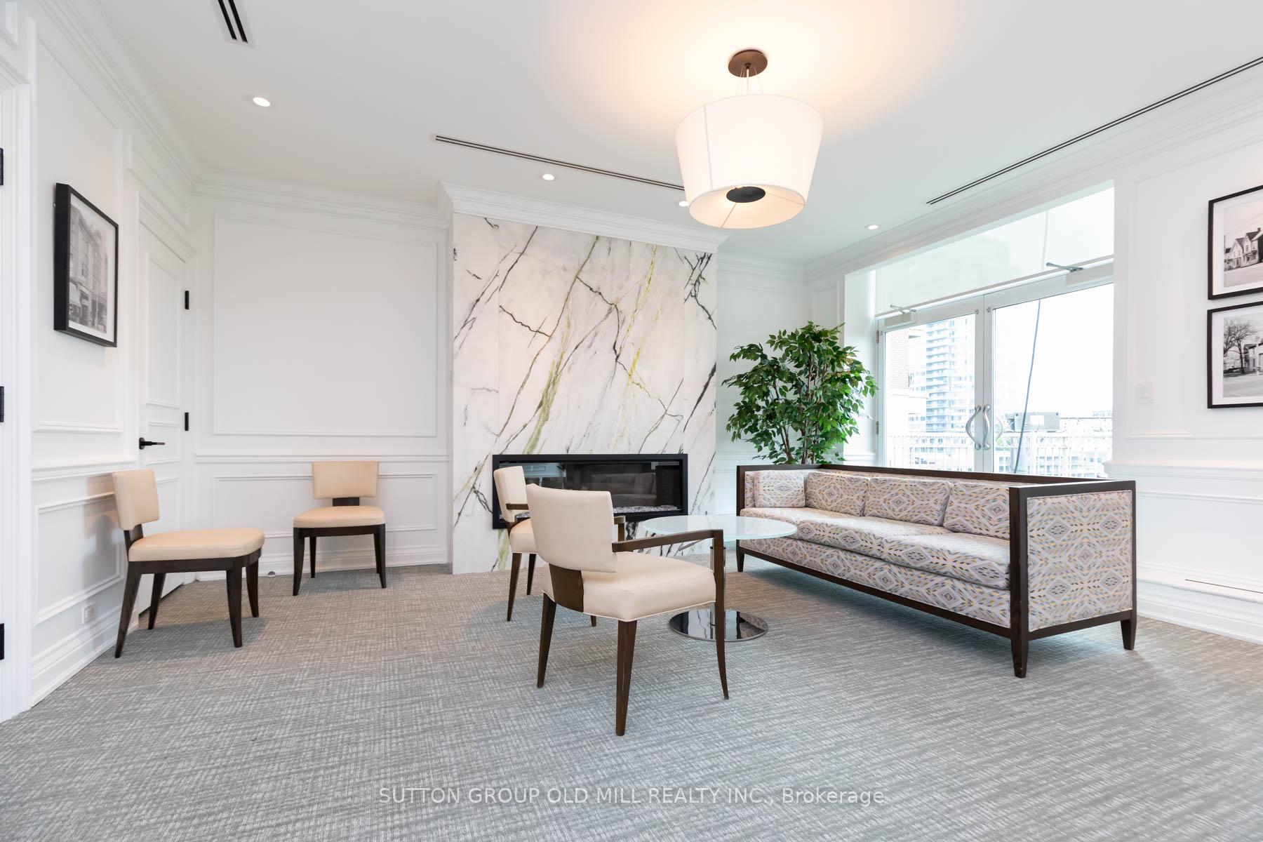 38 Avenue Road 700, Toronto Unit: 700
