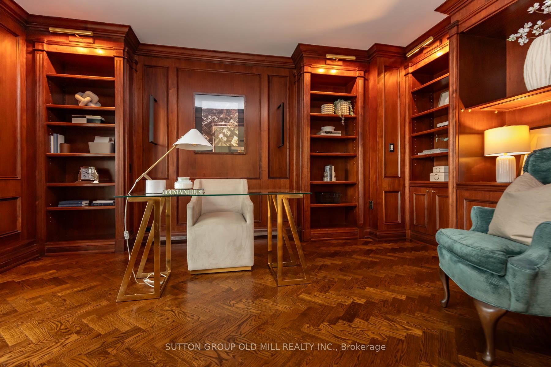 38 Avenue Road 700, Toronto Unit: 700