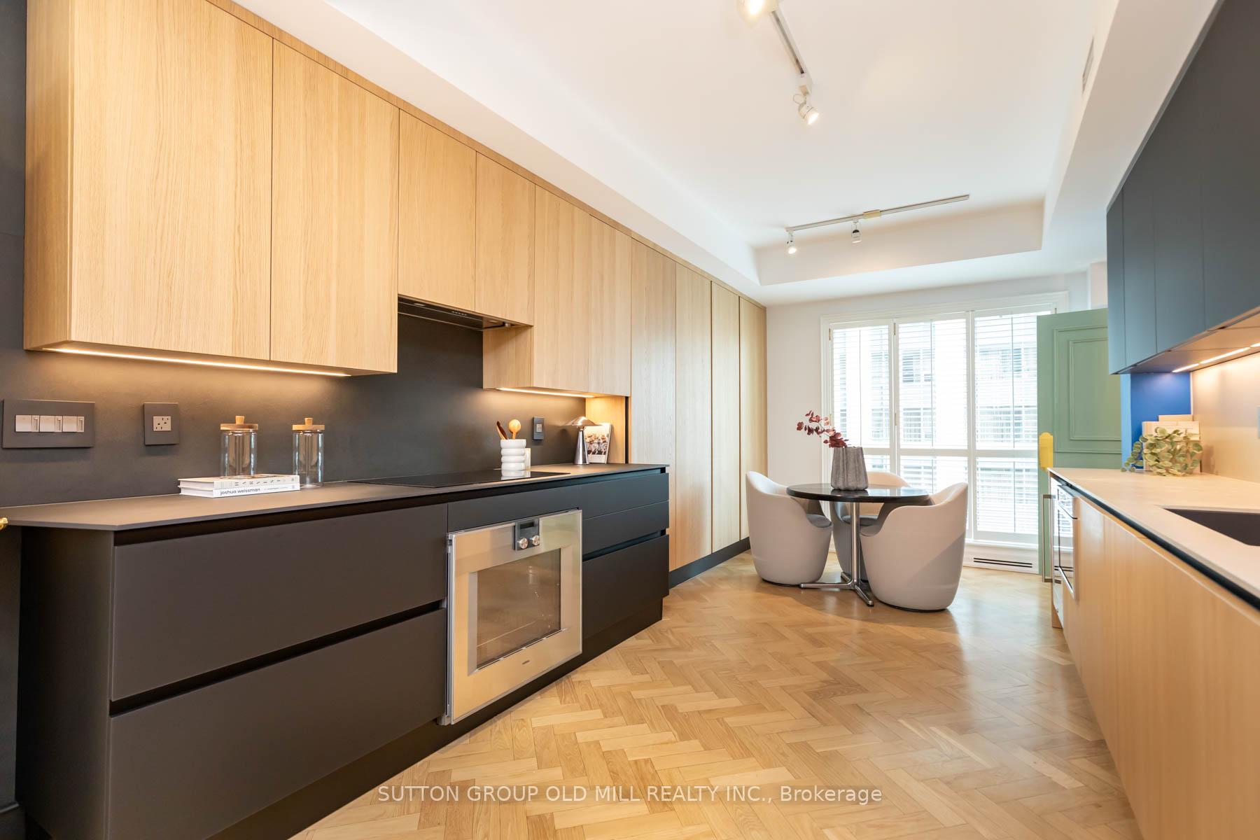 38 Avenue Road 700, Toronto Unit: 700