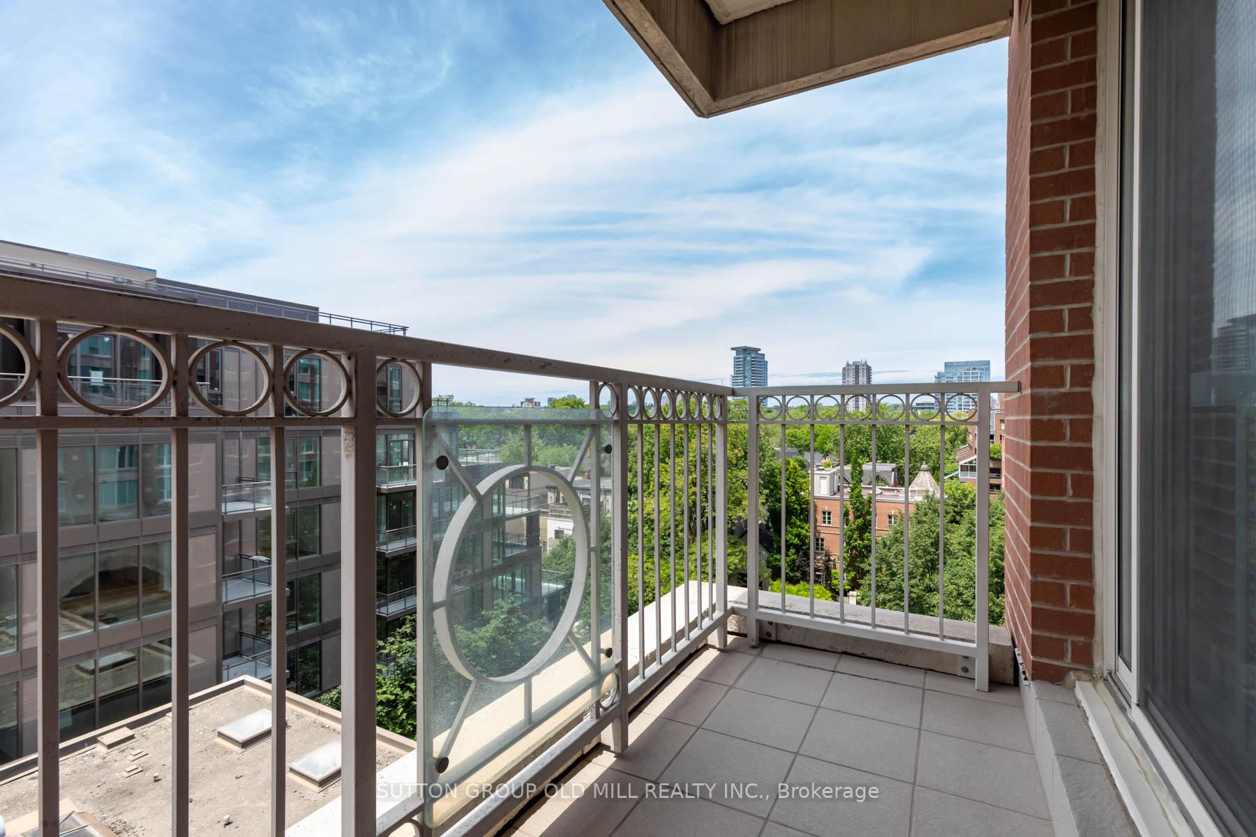 38 Avenue Road 700, Toronto Unit: 700
