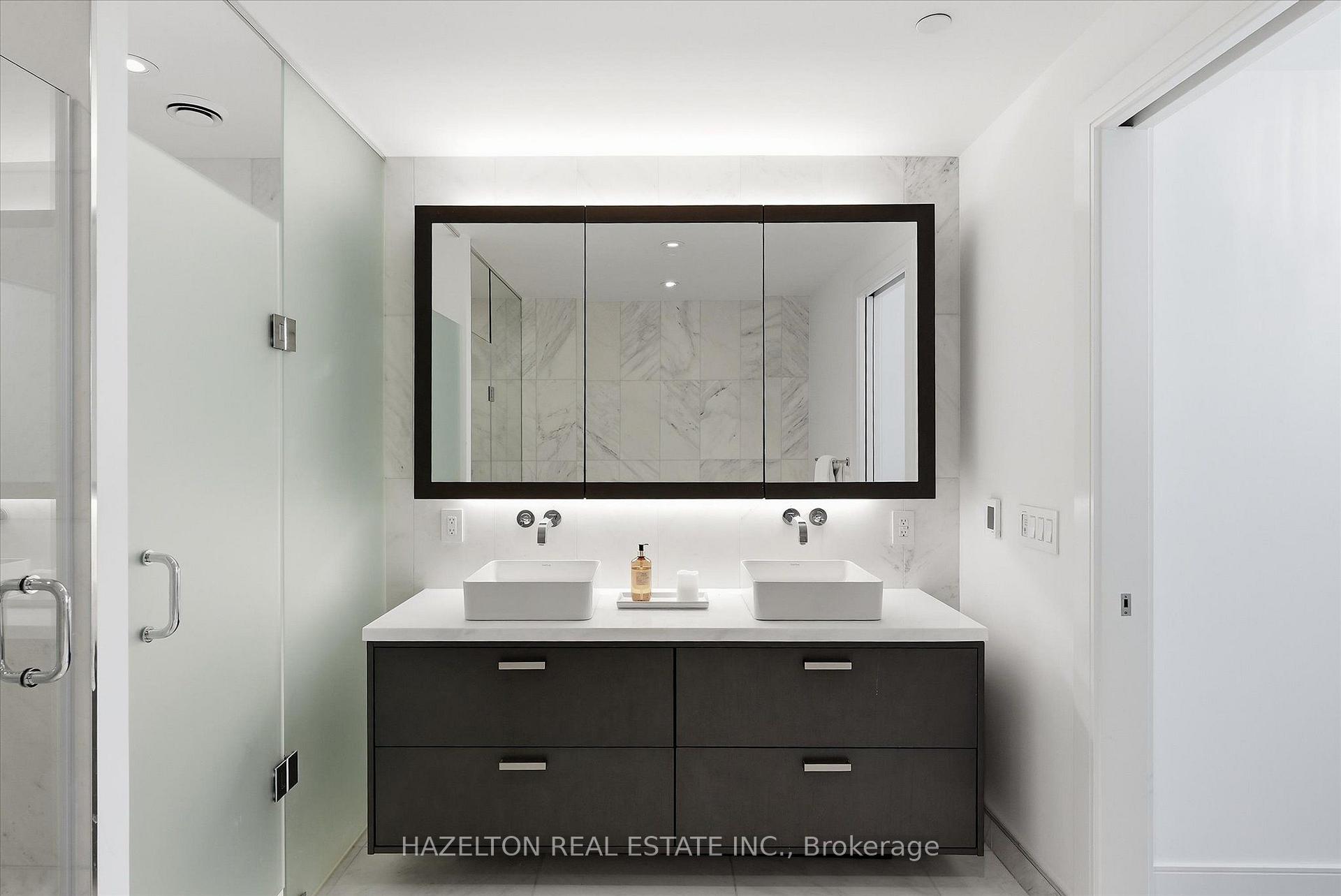 155 Merchants Wharf 304, Toronto Unit: 304