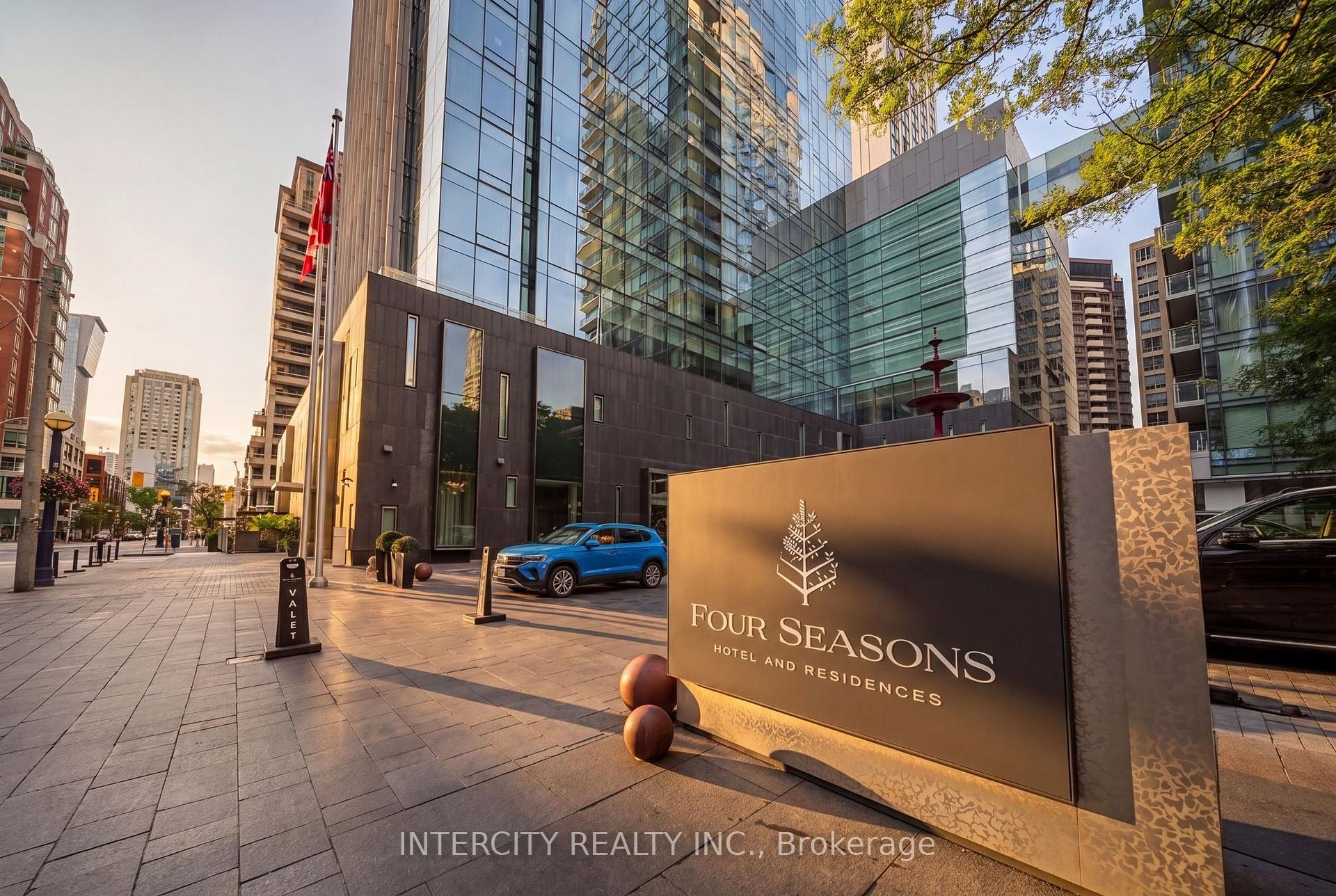 50 Yorkville Avenue 4001, Toronto Unit: 4001