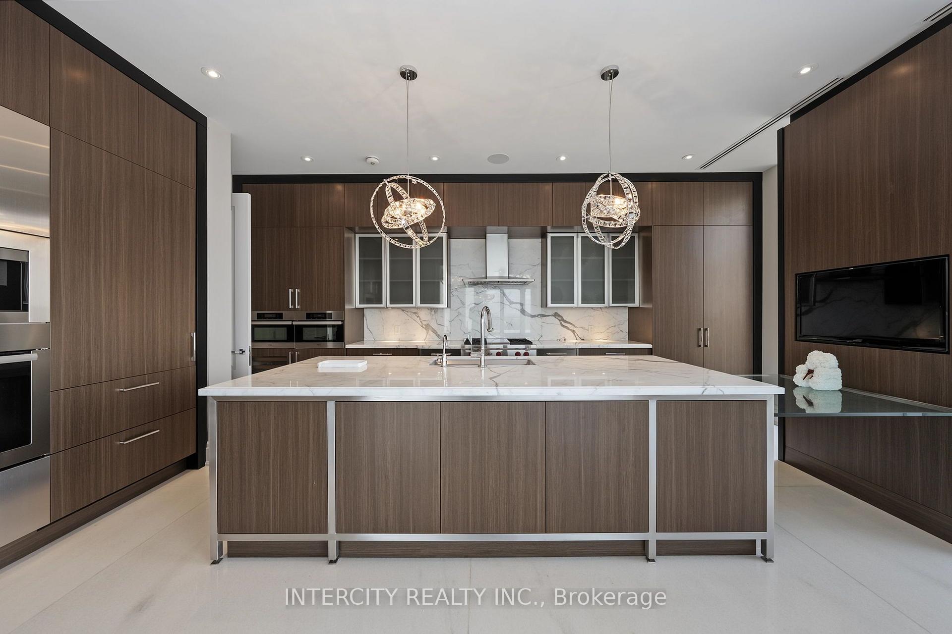 50 Yorkville Avenue 4001, Toronto Unit: 4001