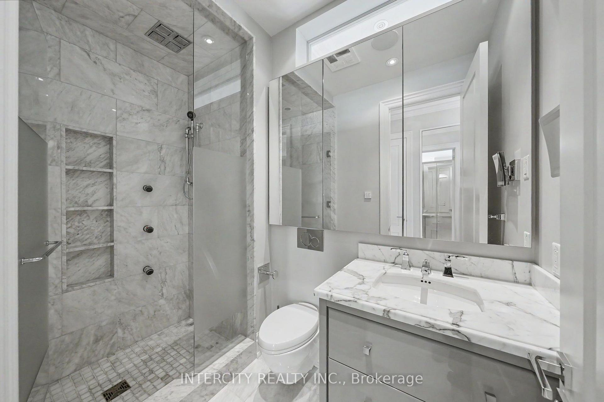 50 Yorkville Avenue 4001, Toronto Unit: 4001